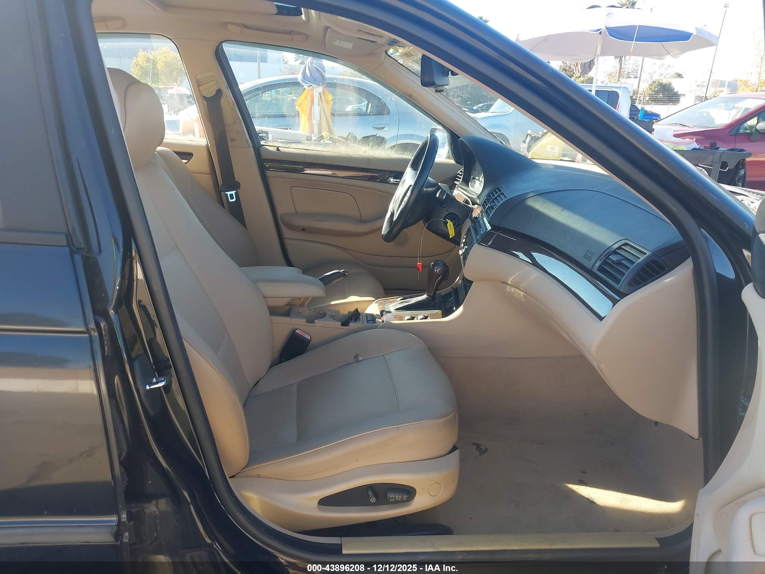 BMW 325I image 5