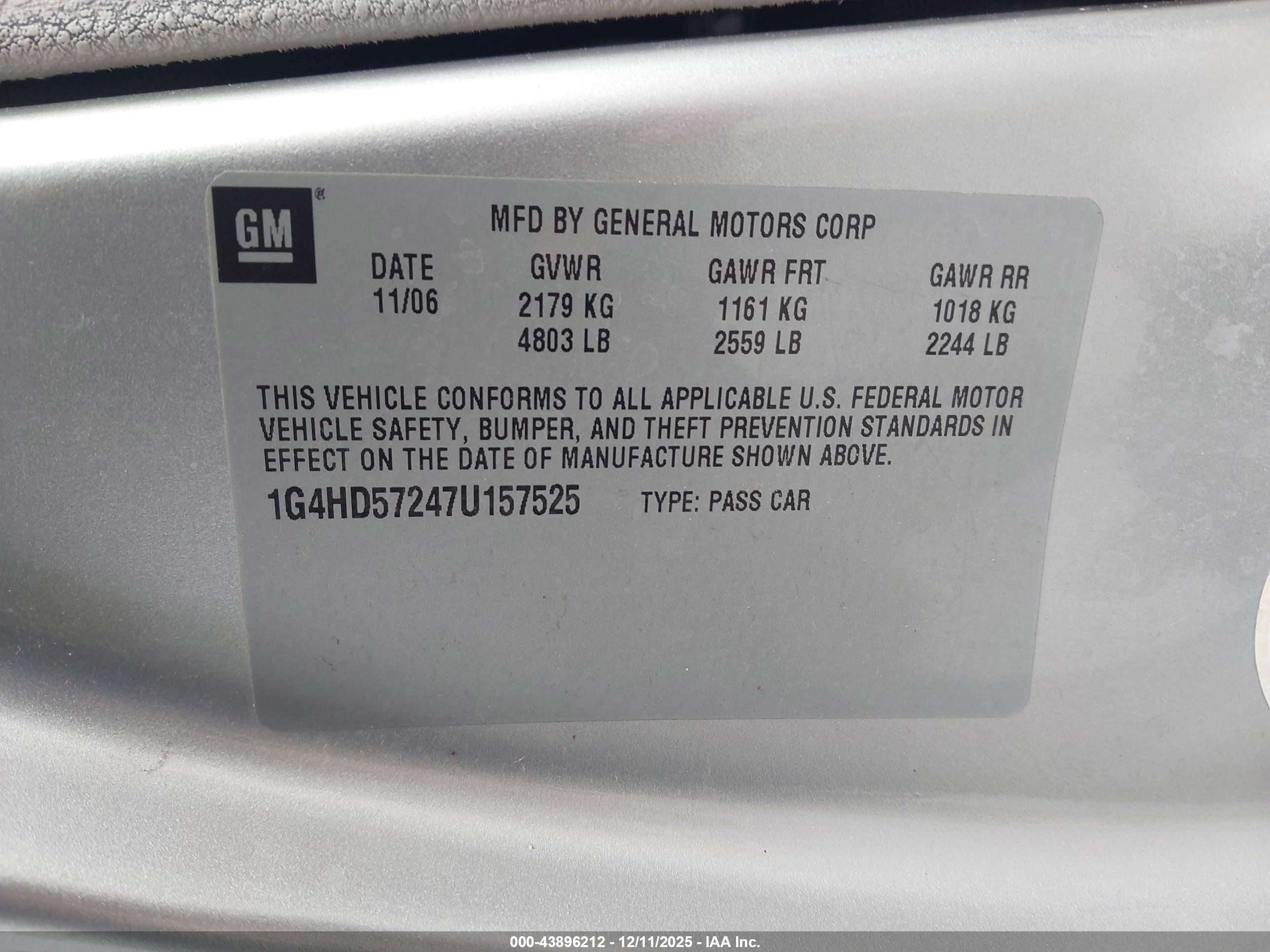 BUICK LUCERNE image 9