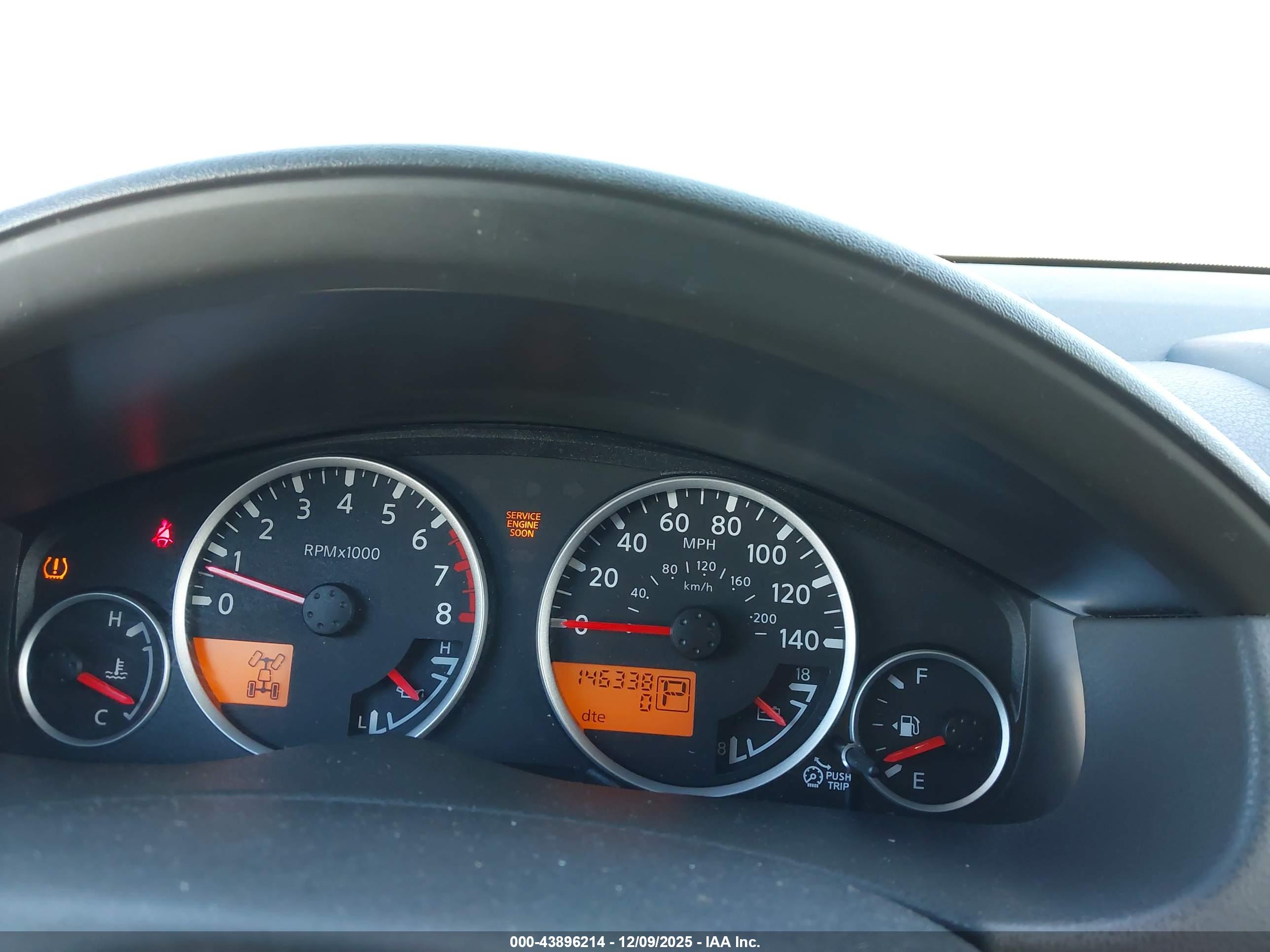 NISSAN PATHFINDER image 7