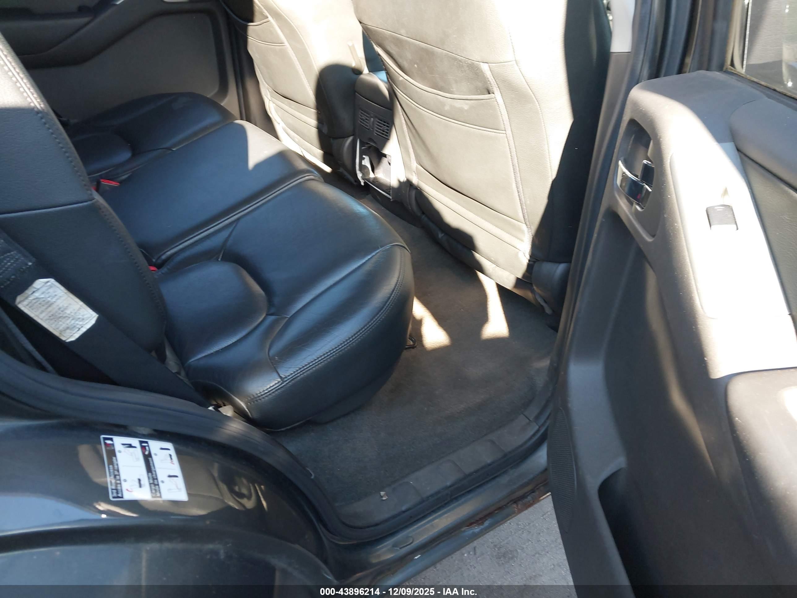 NISSAN PATHFINDER image 8