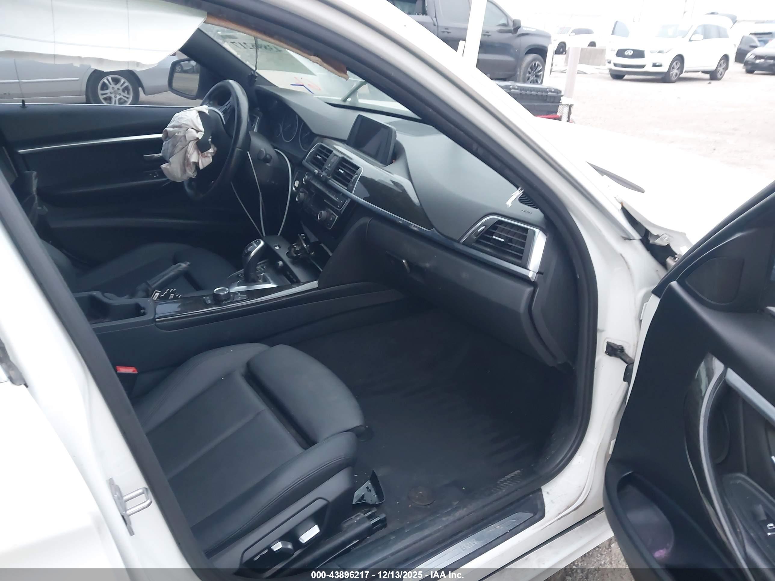 BMW 330I image 5
