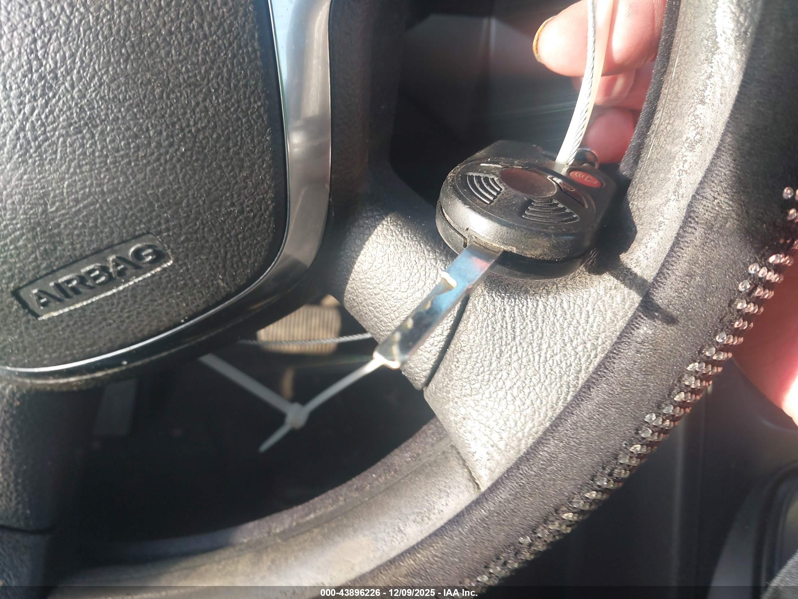 FORD ESCAPE image 11