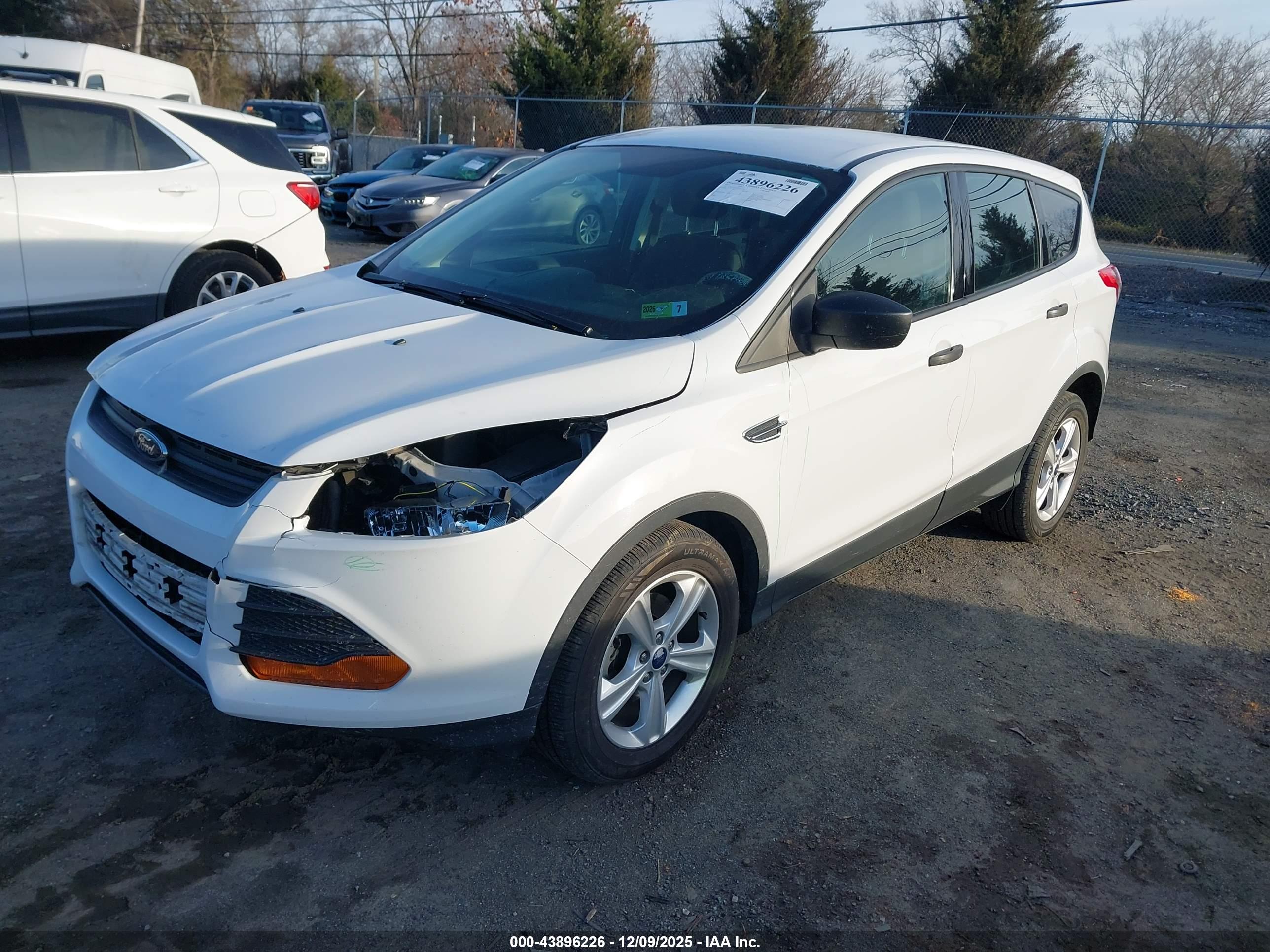 FORD ESCAPE image 2