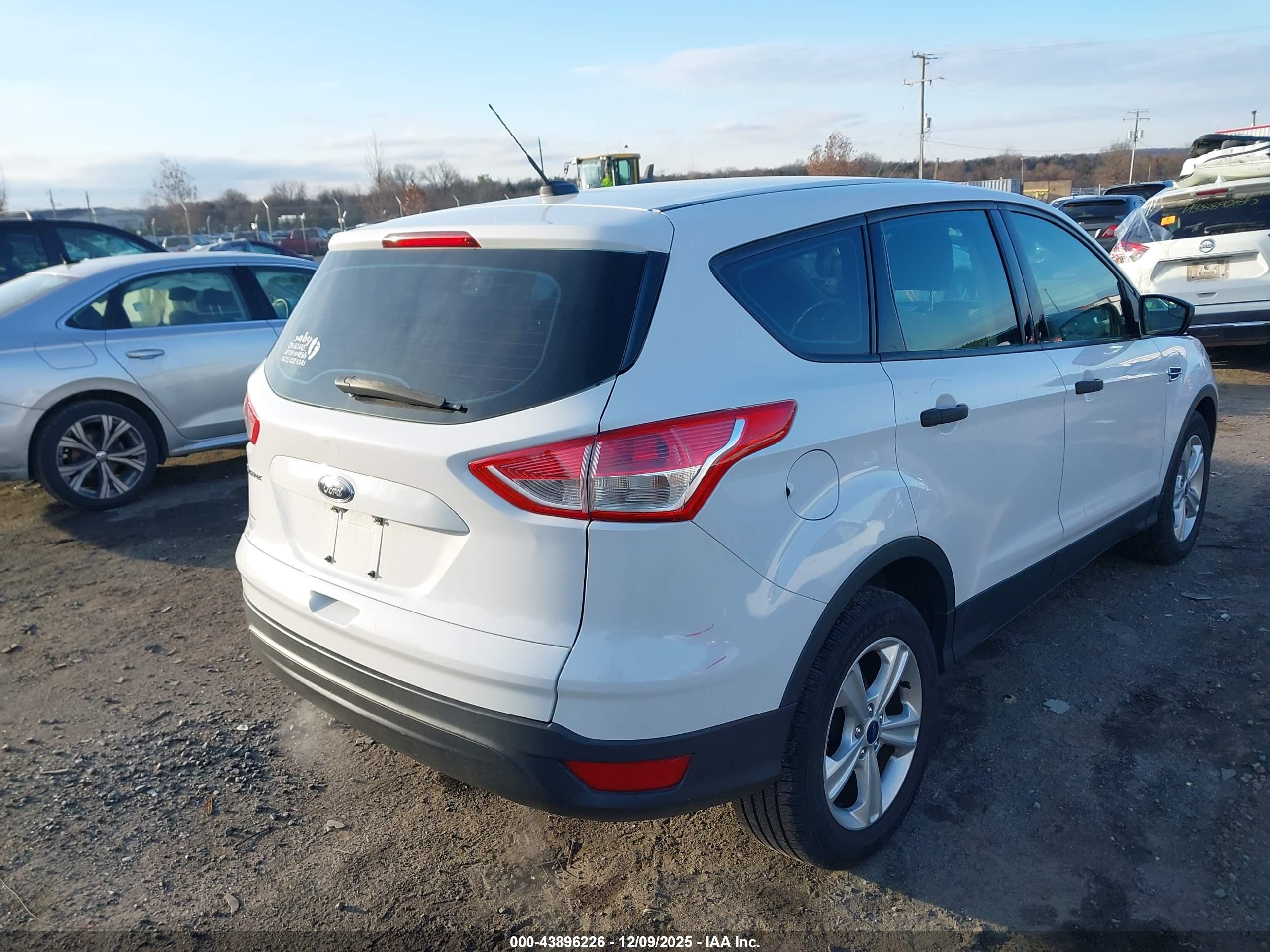FORD ESCAPE image 4
