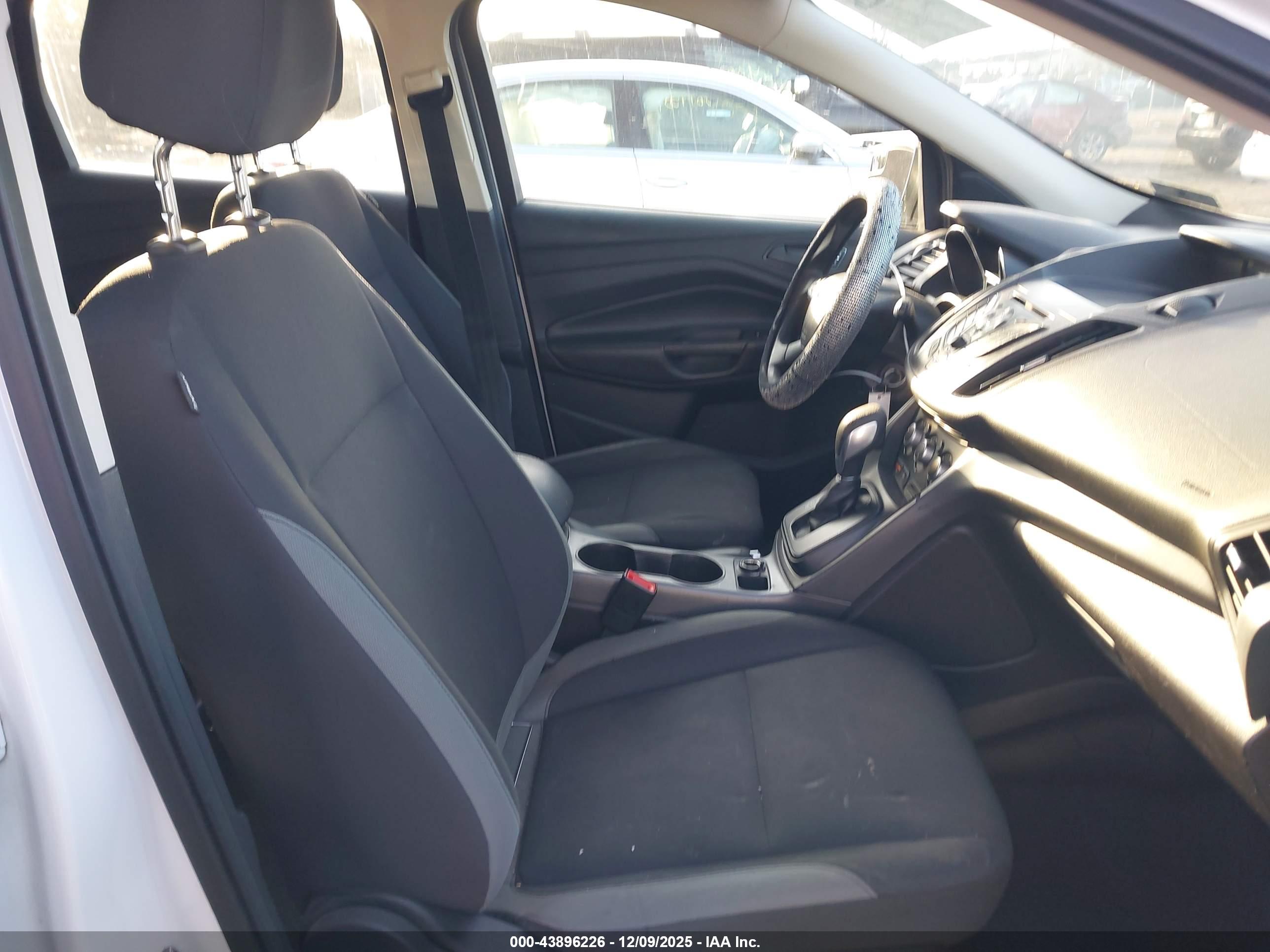FORD ESCAPE image 5
