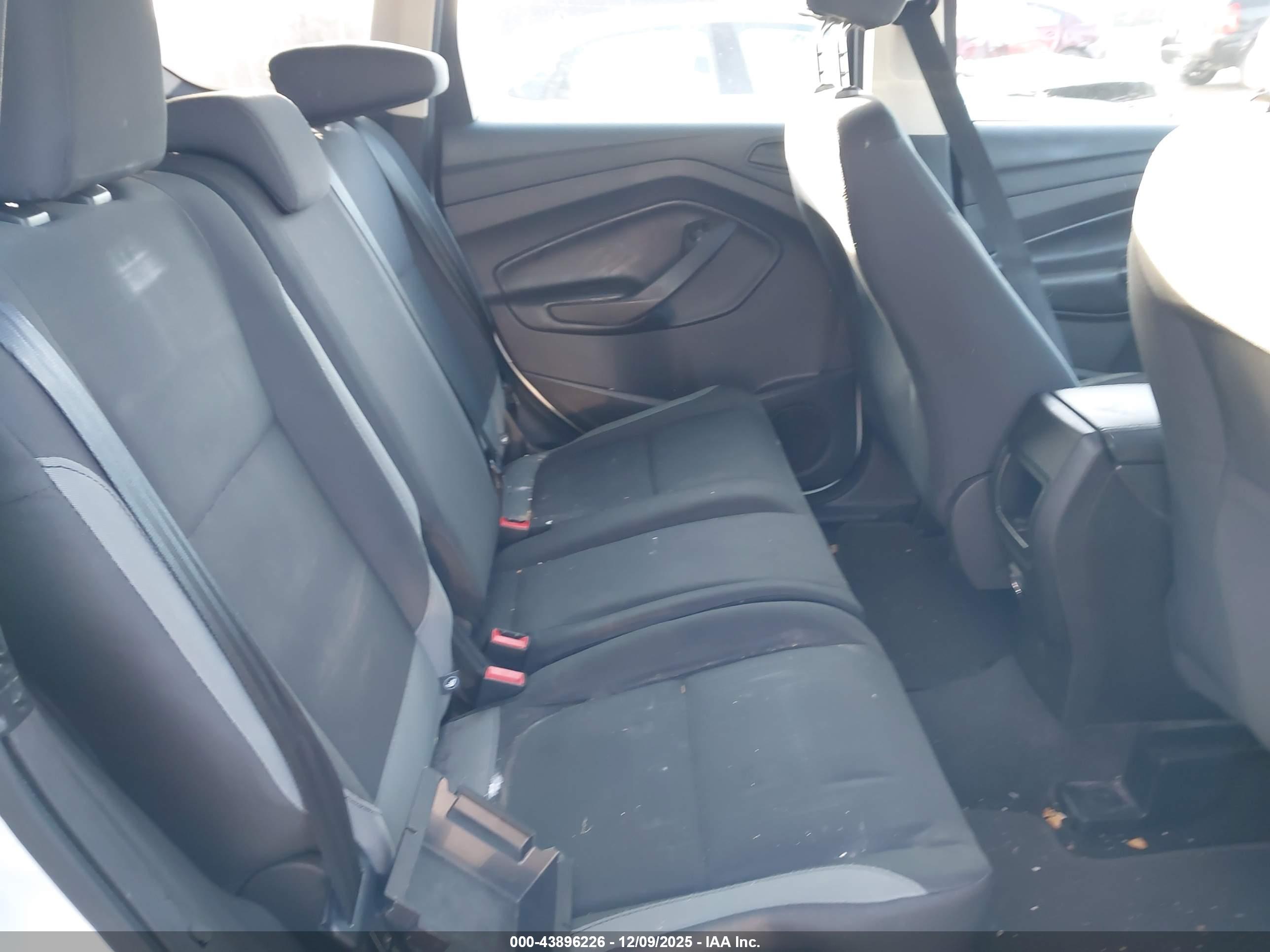 FORD ESCAPE image 8