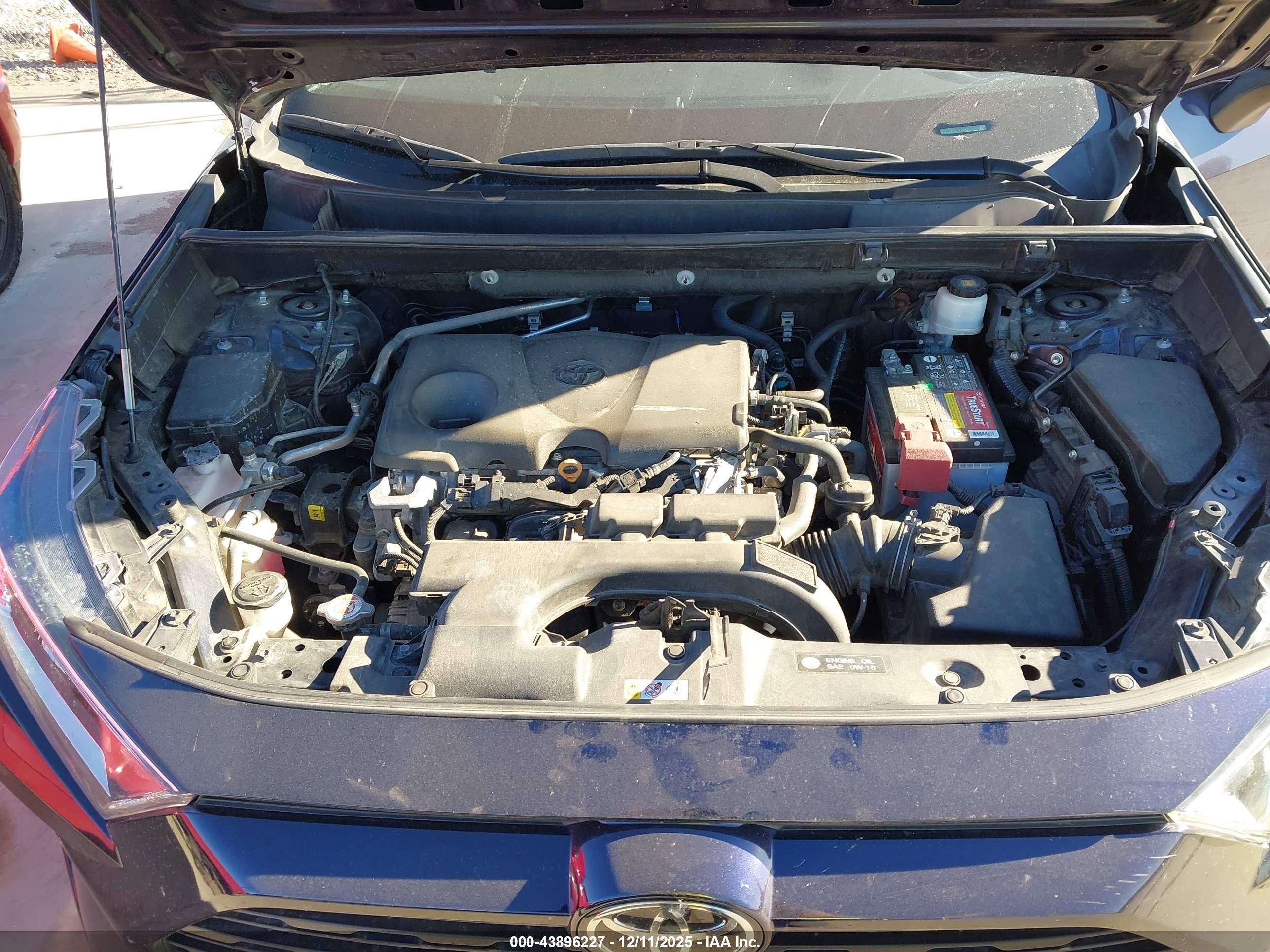 TOYOTA RAV4 image 10