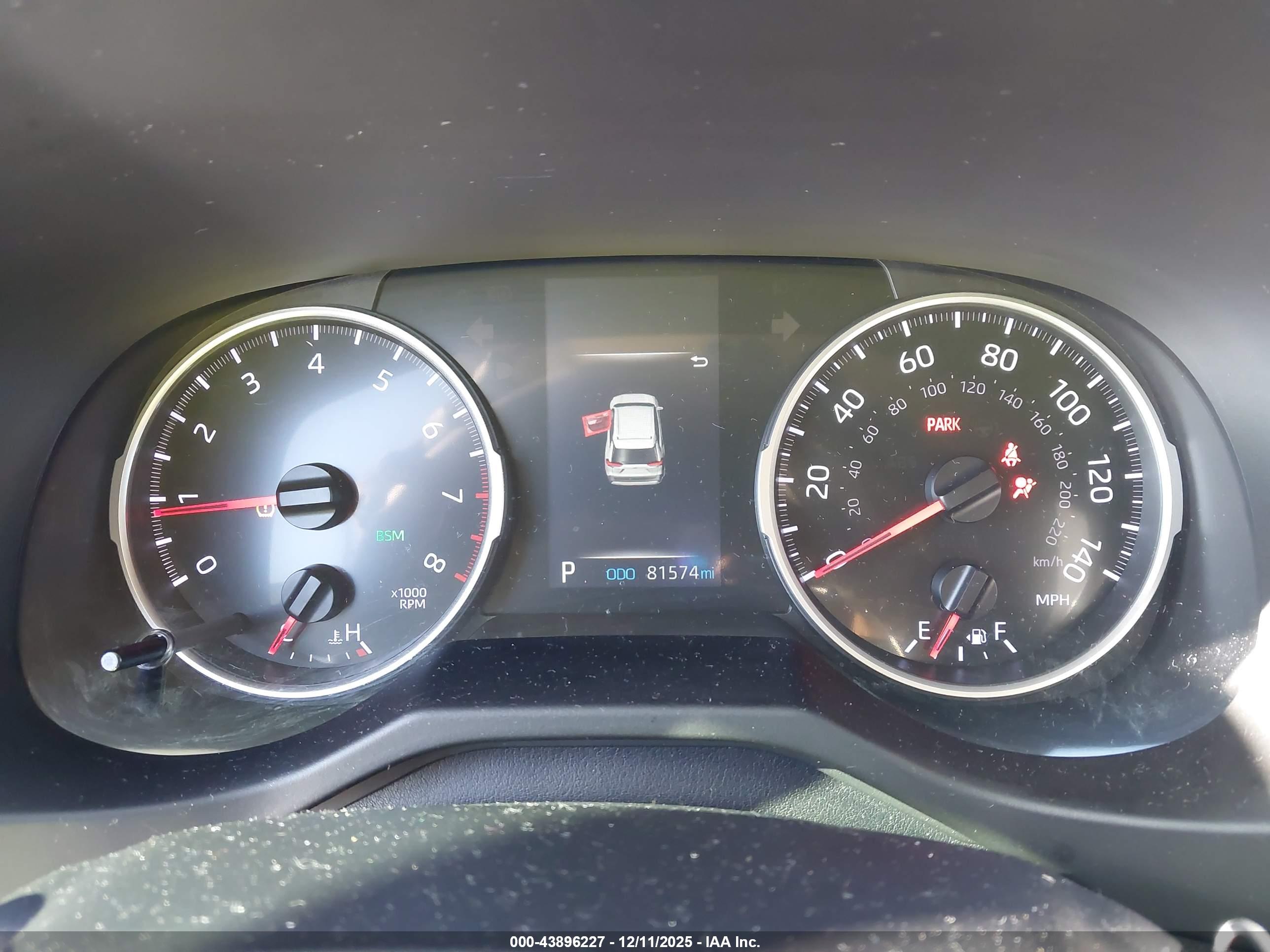 TOYOTA RAV4 image 7