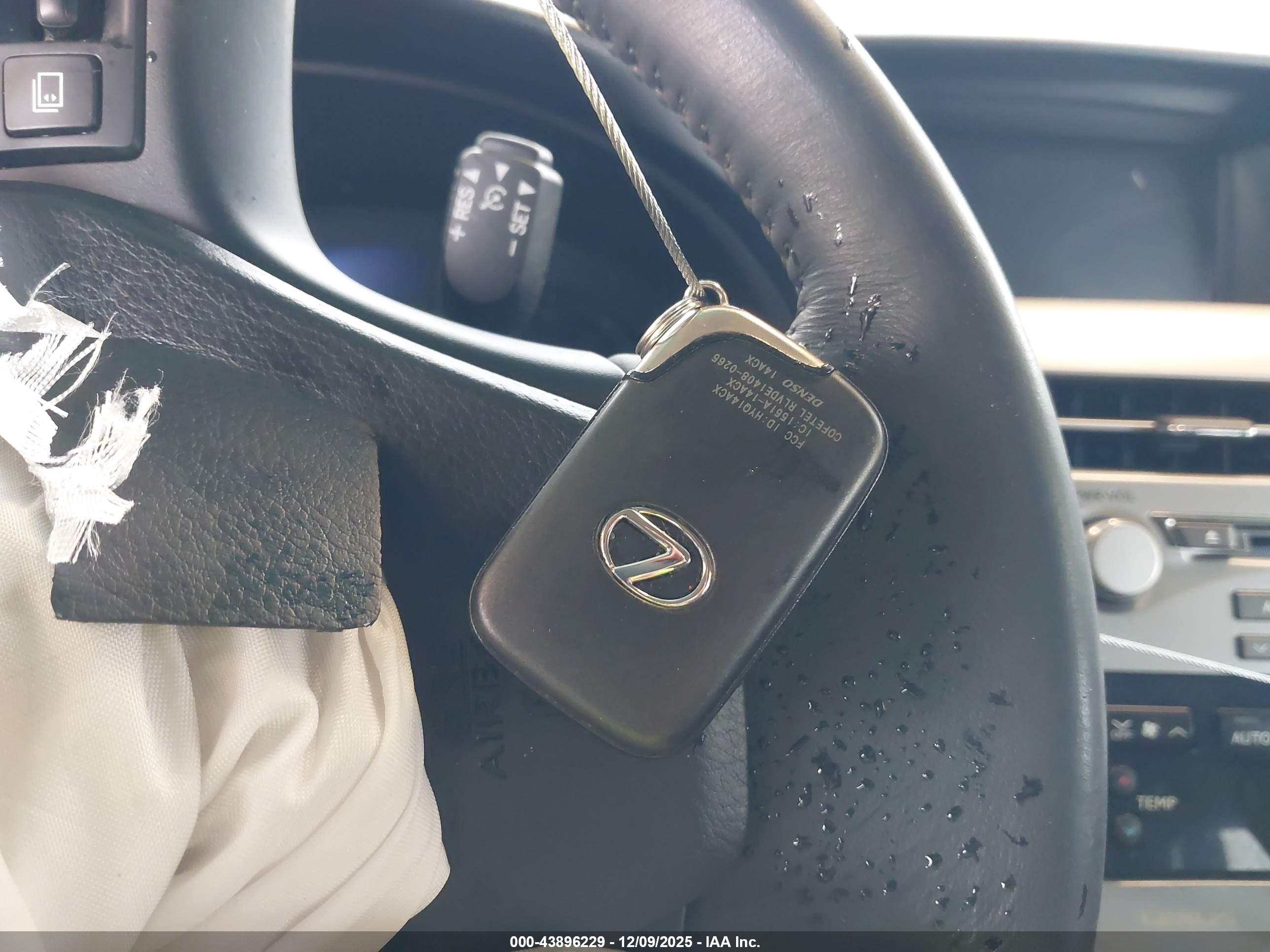 LEXUS RX image 11