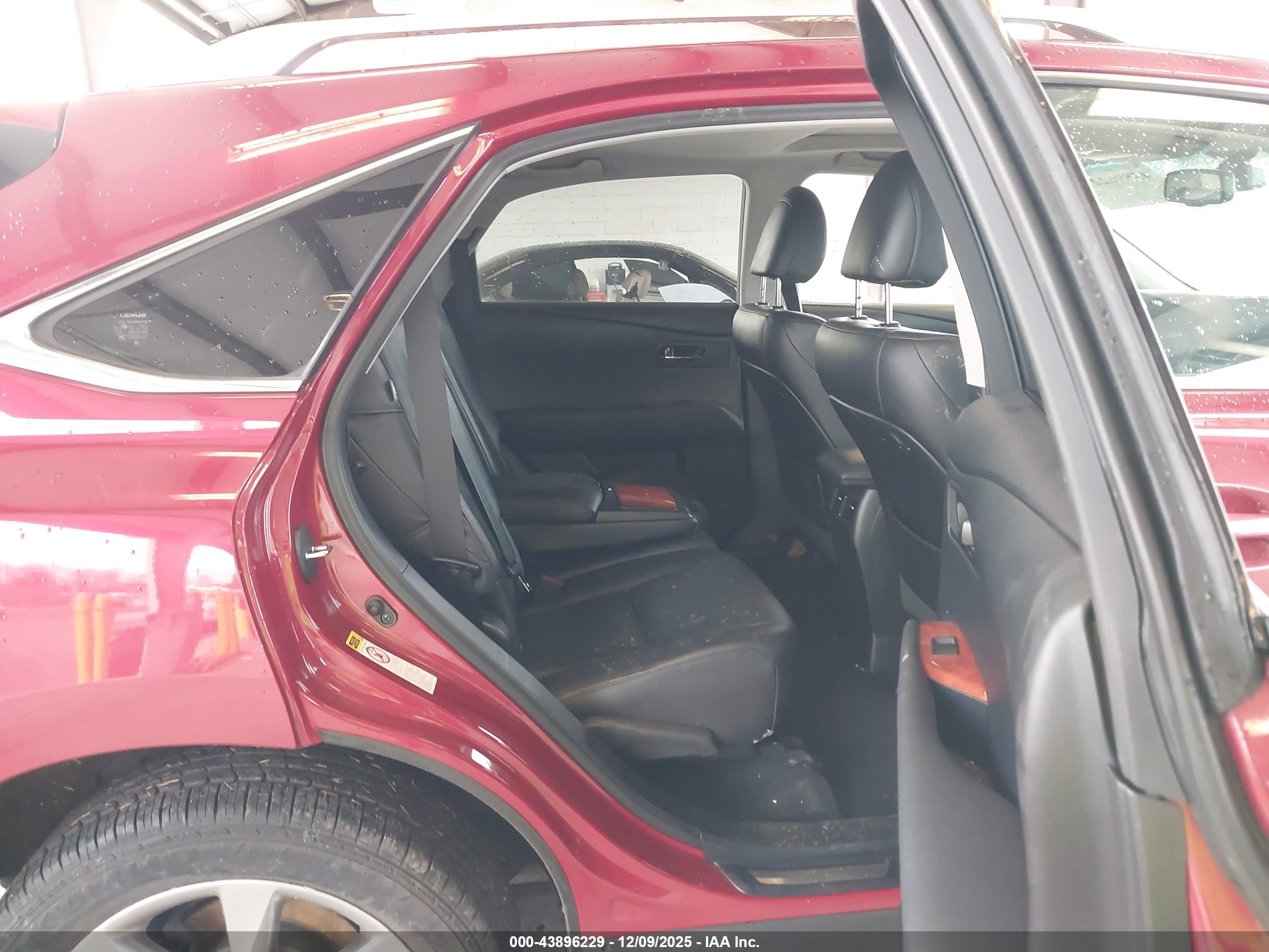 LEXUS RX image 8