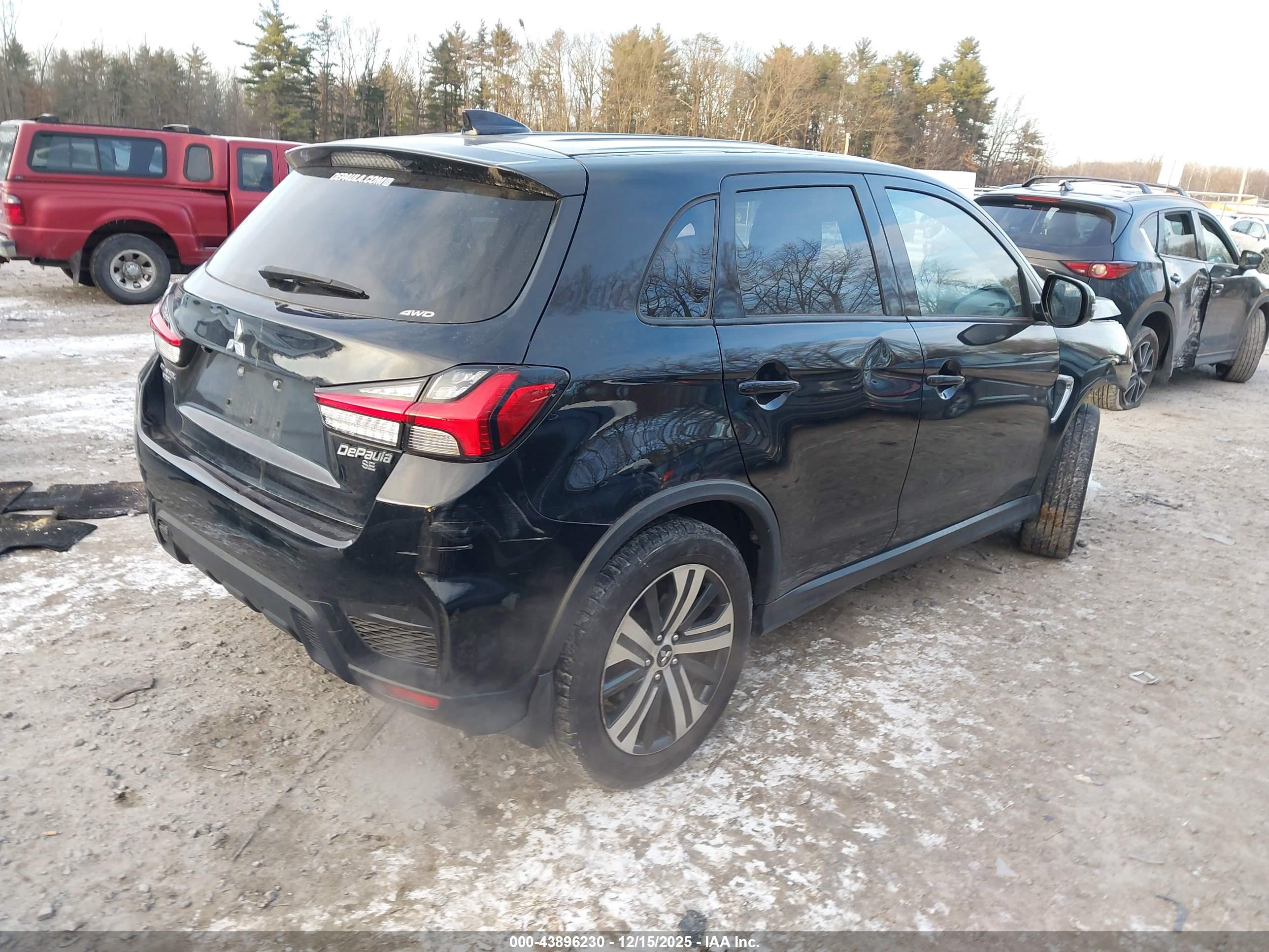 MITSUBISHI OUTLANDER image 4