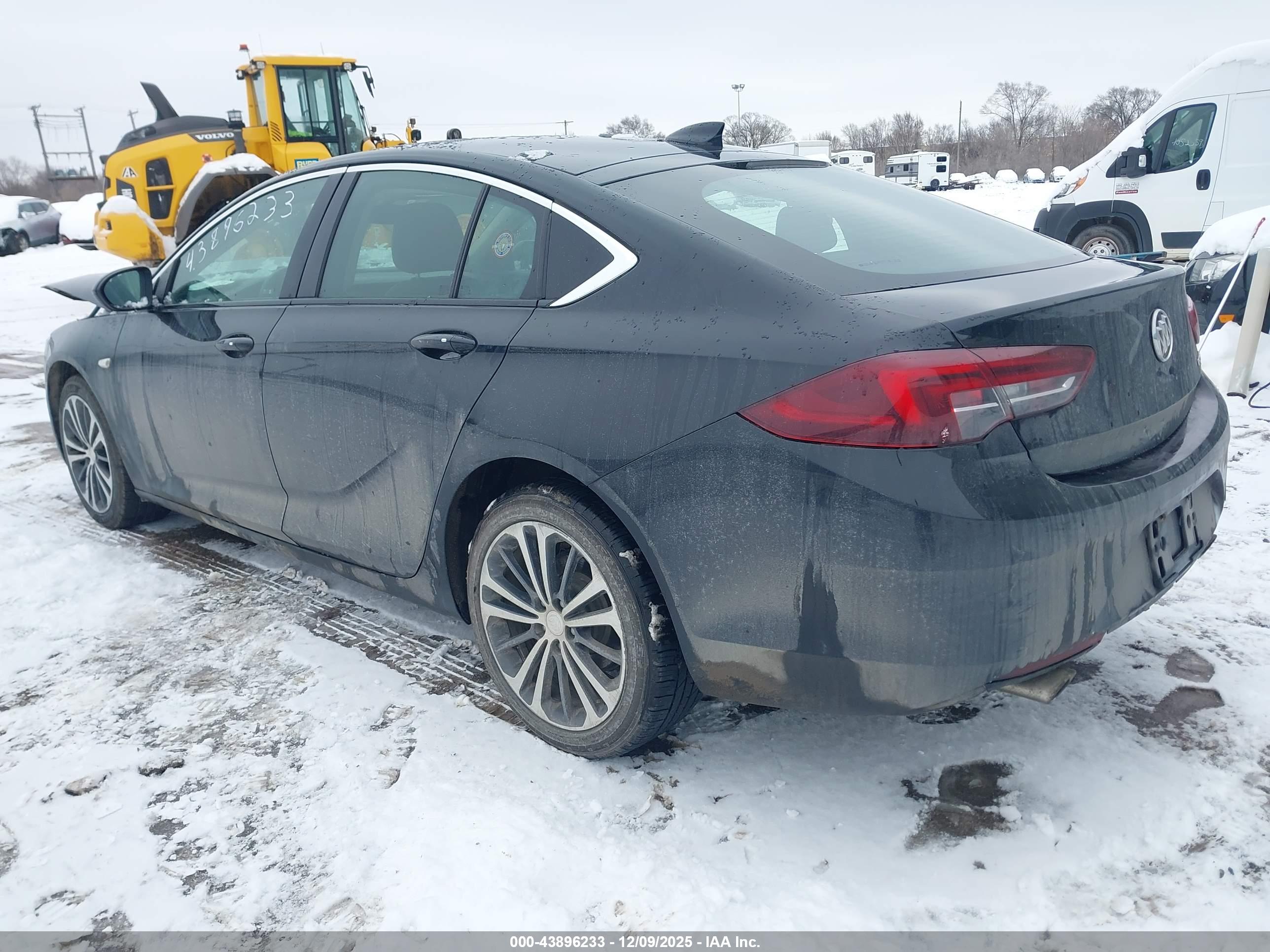 BUICK REGAL image 3