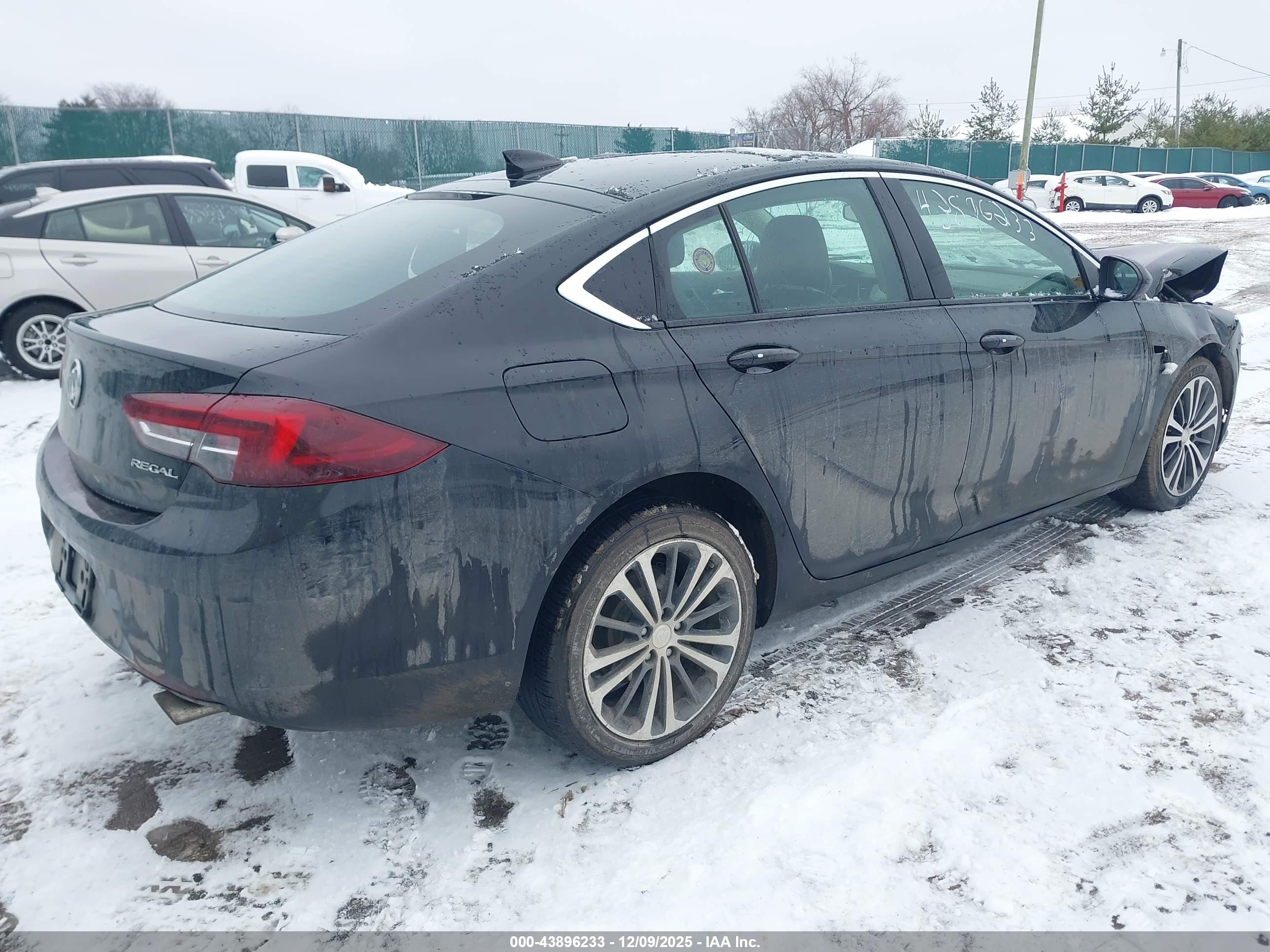 BUICK REGAL image 4
