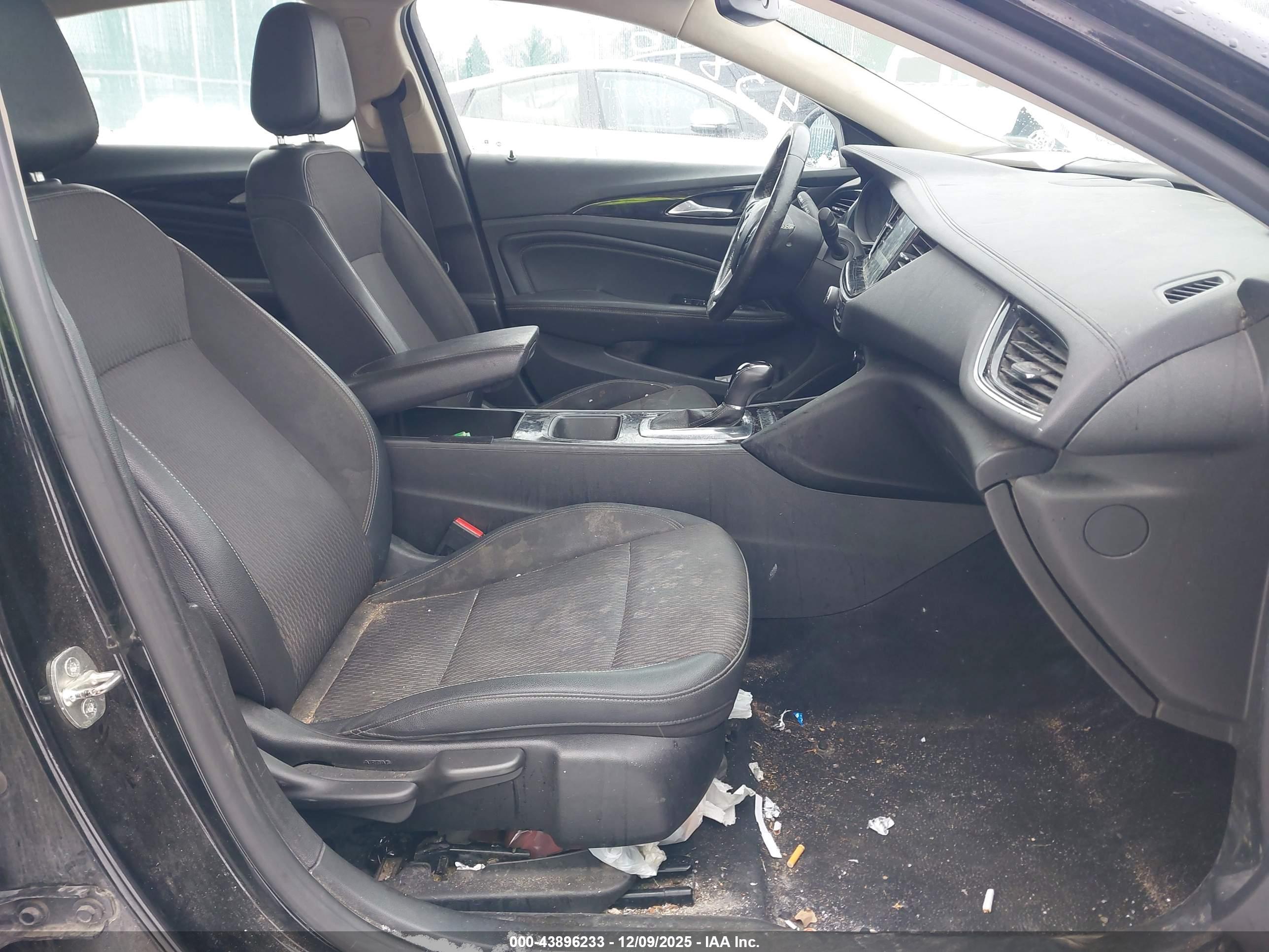 BUICK REGAL image 5