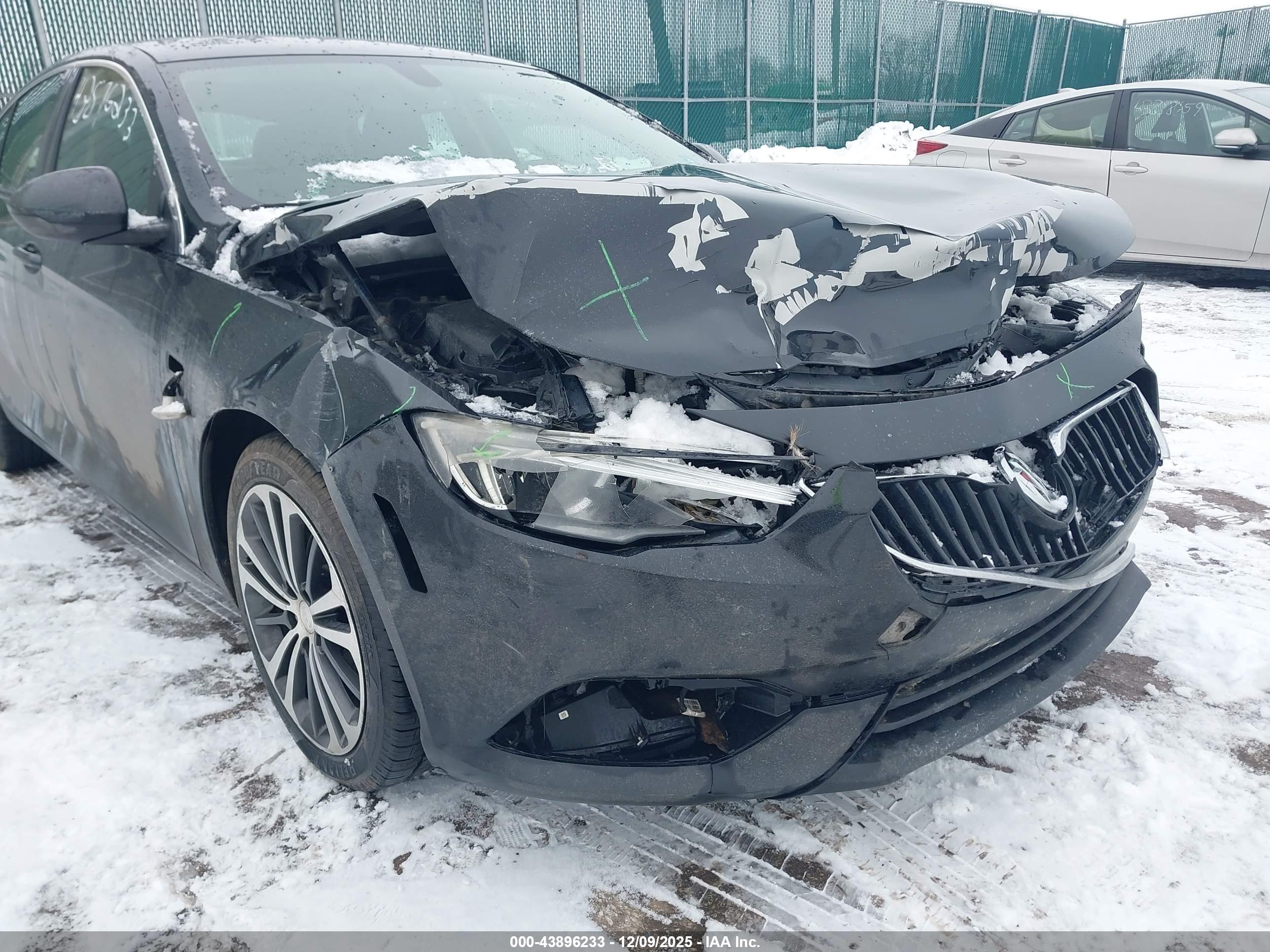 BUICK REGAL image 6