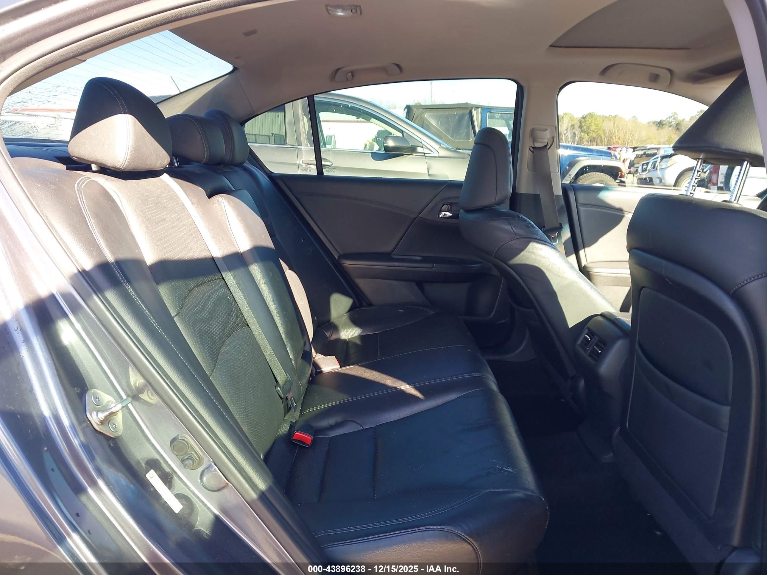 HONDA ACCORD image 8