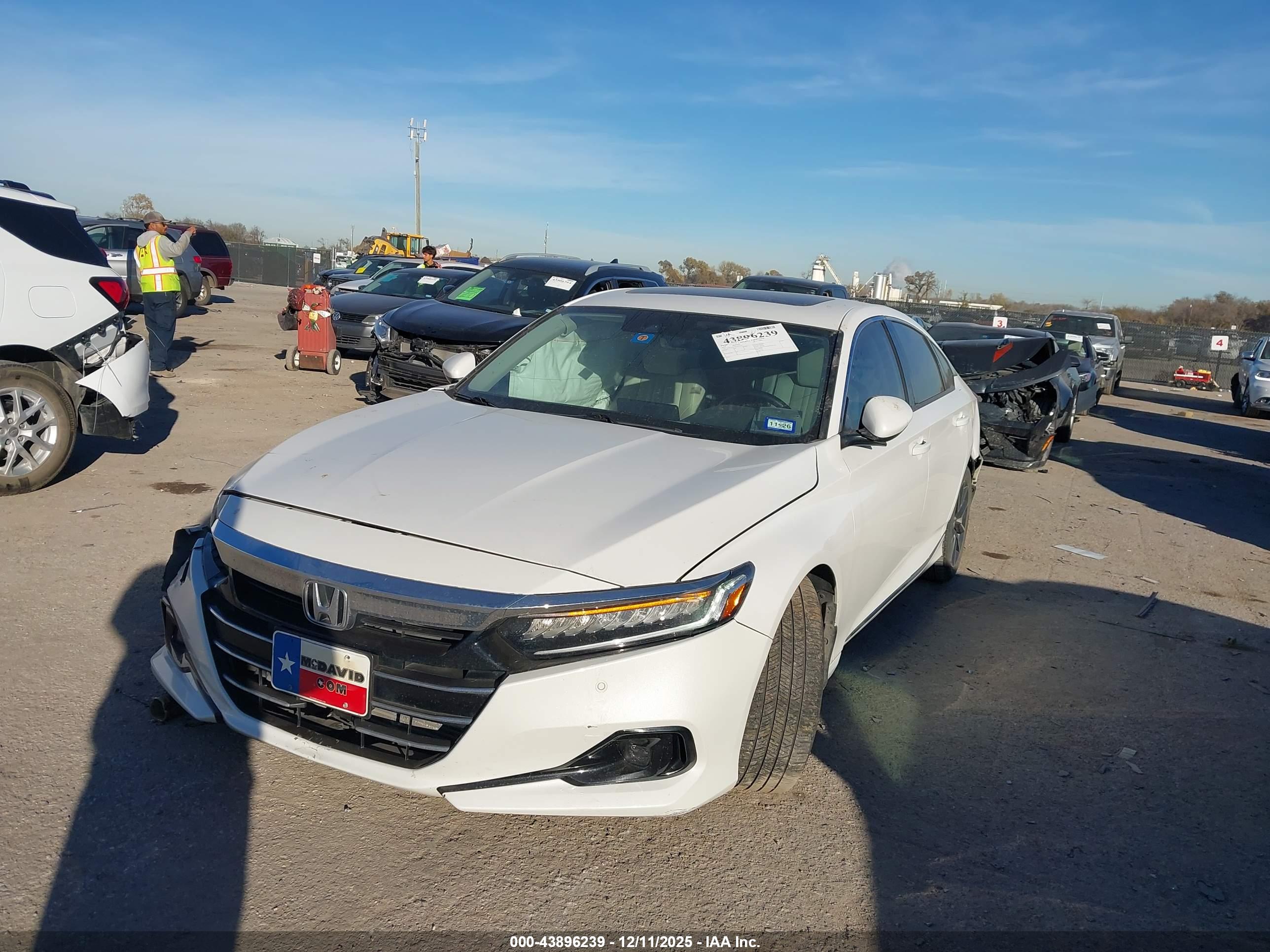 HONDA ACCORD image 2