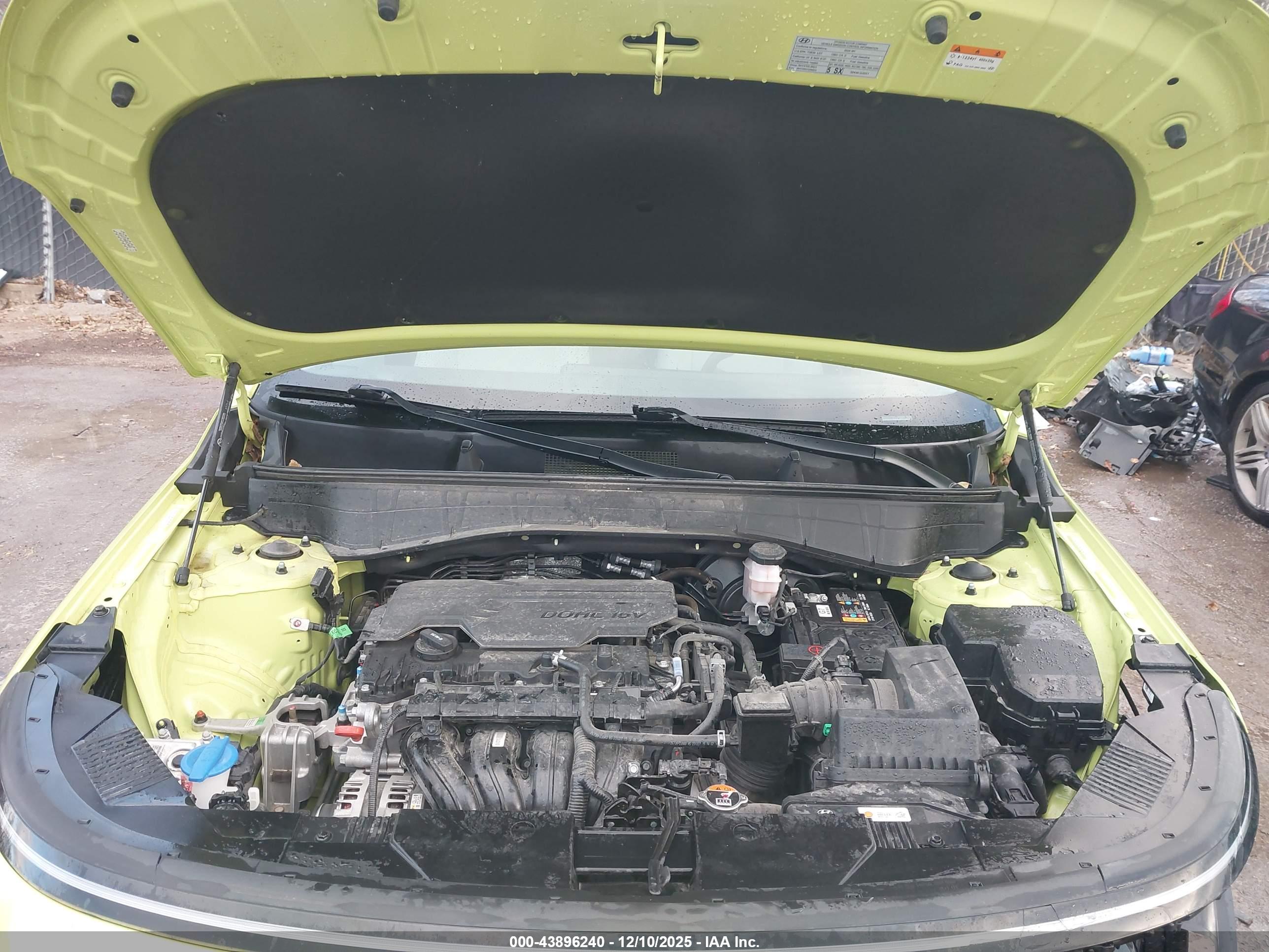 HYUNDAI KONA image 10