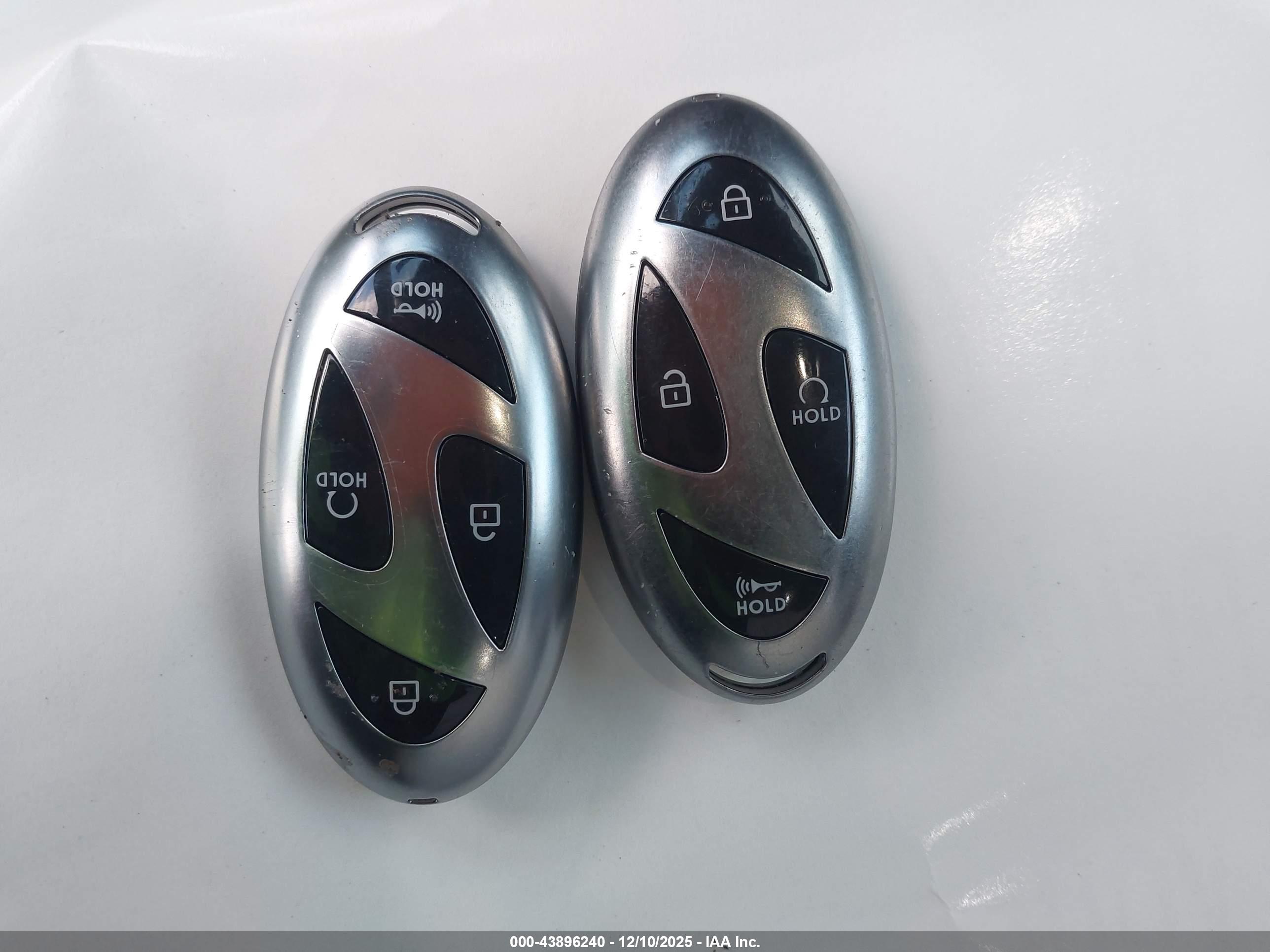 HYUNDAI KONA image 11
