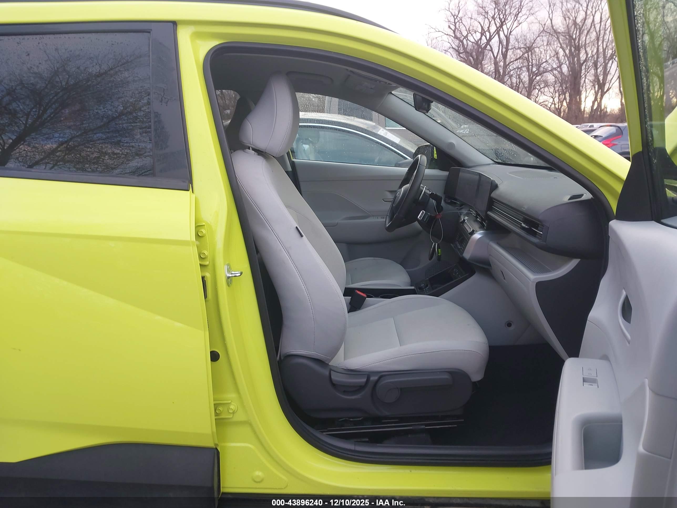 HYUNDAI KONA image 5