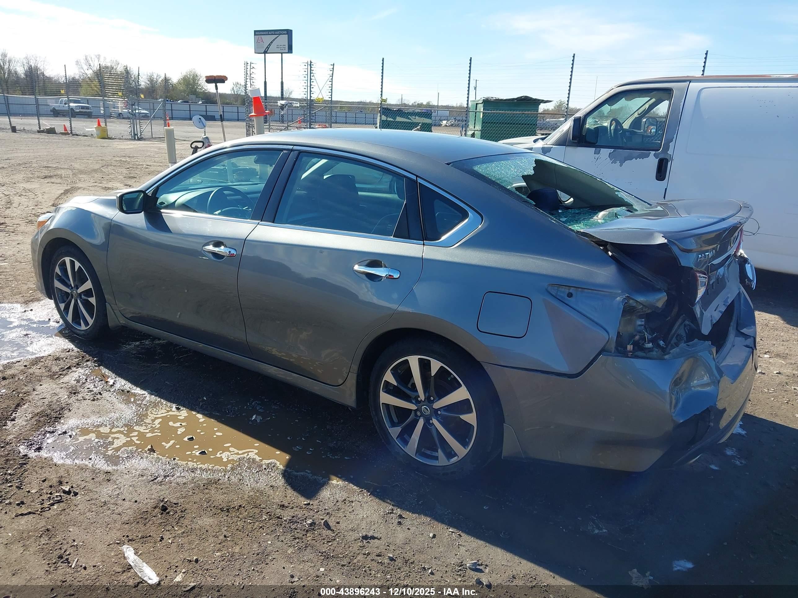 NISSAN ALTIMA image 3
