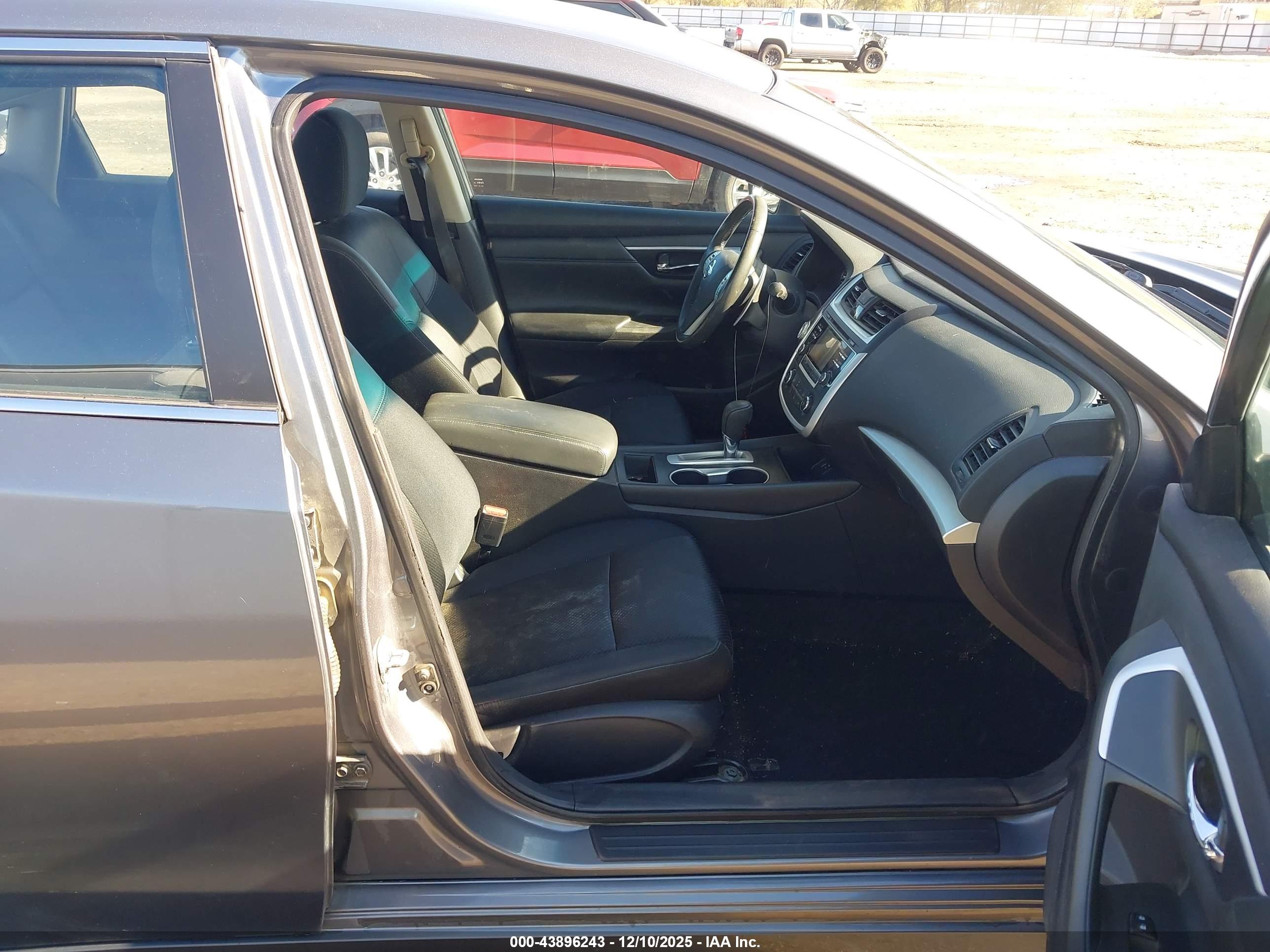 NISSAN ALTIMA image 5
