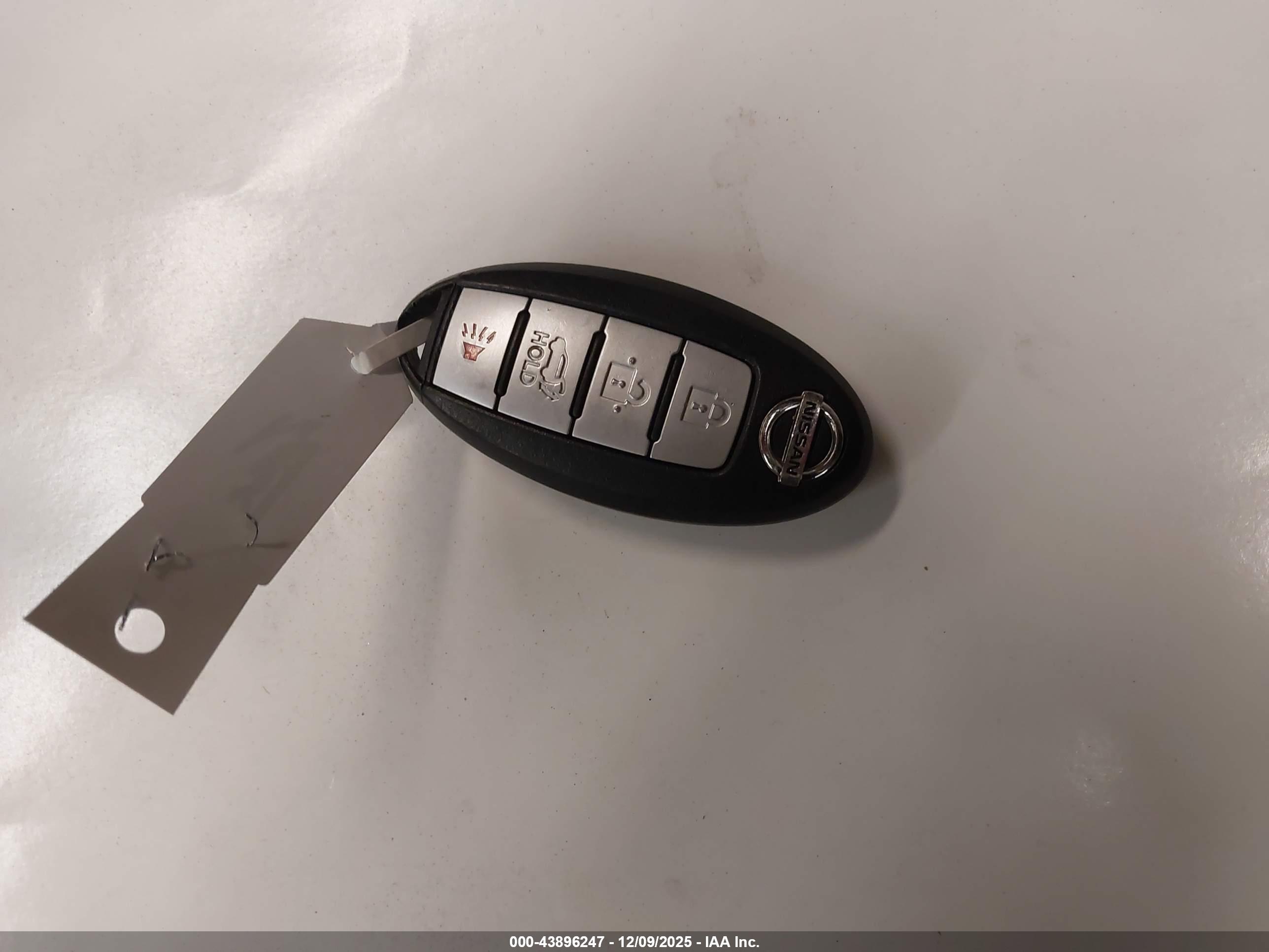 NISSAN ROGUE image 11