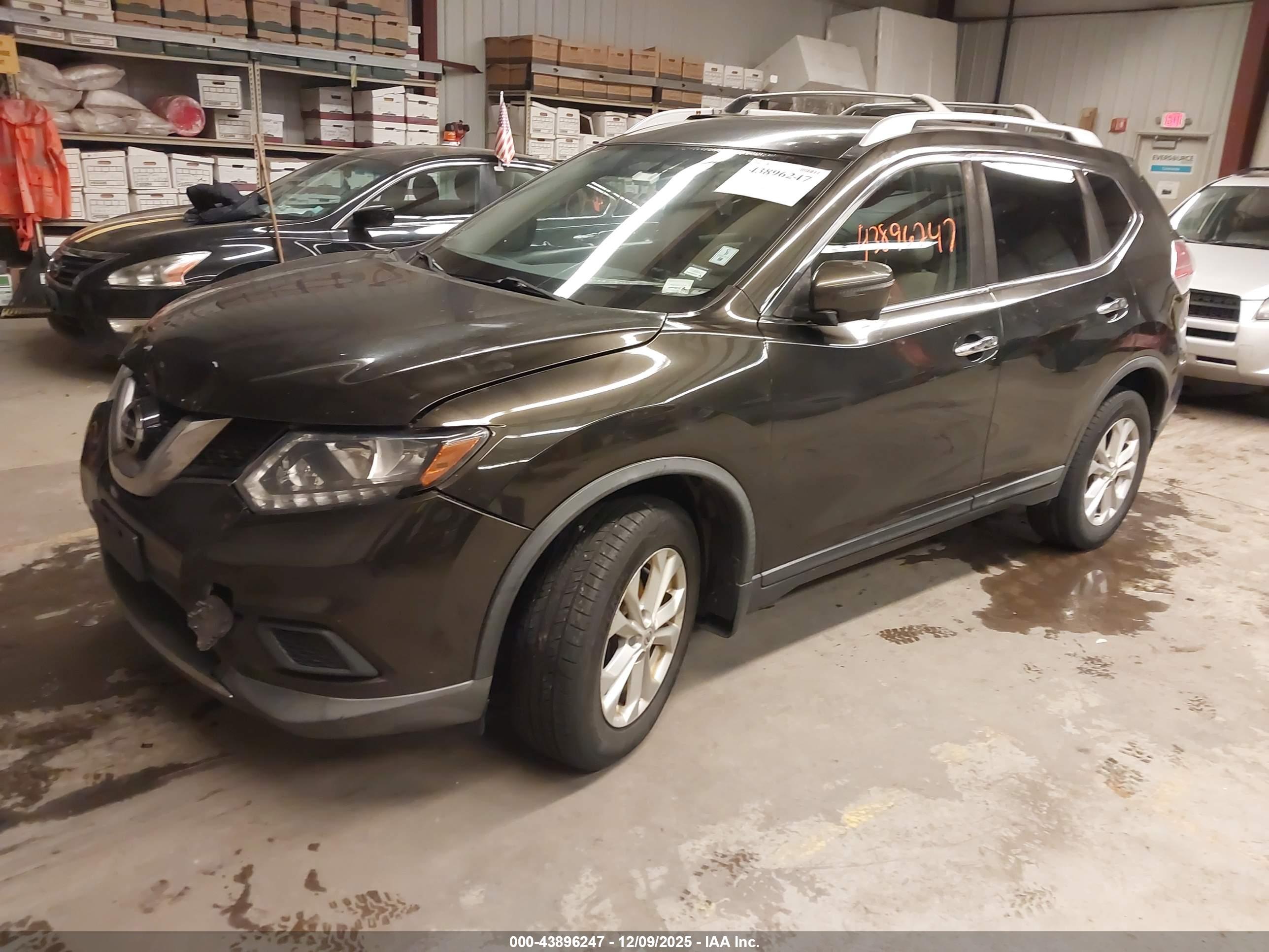 NISSAN ROGUE image 2