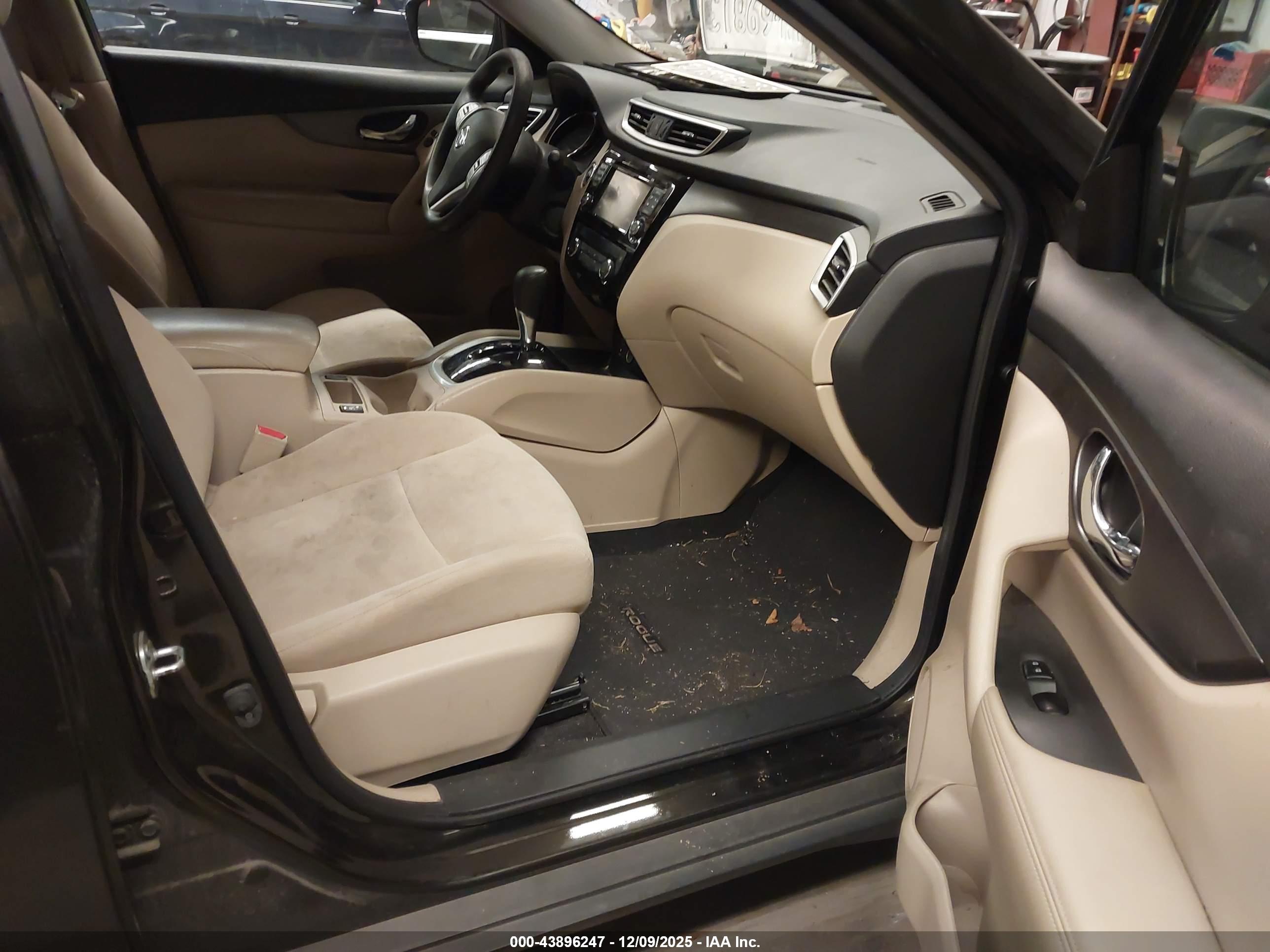 NISSAN ROGUE image 5
