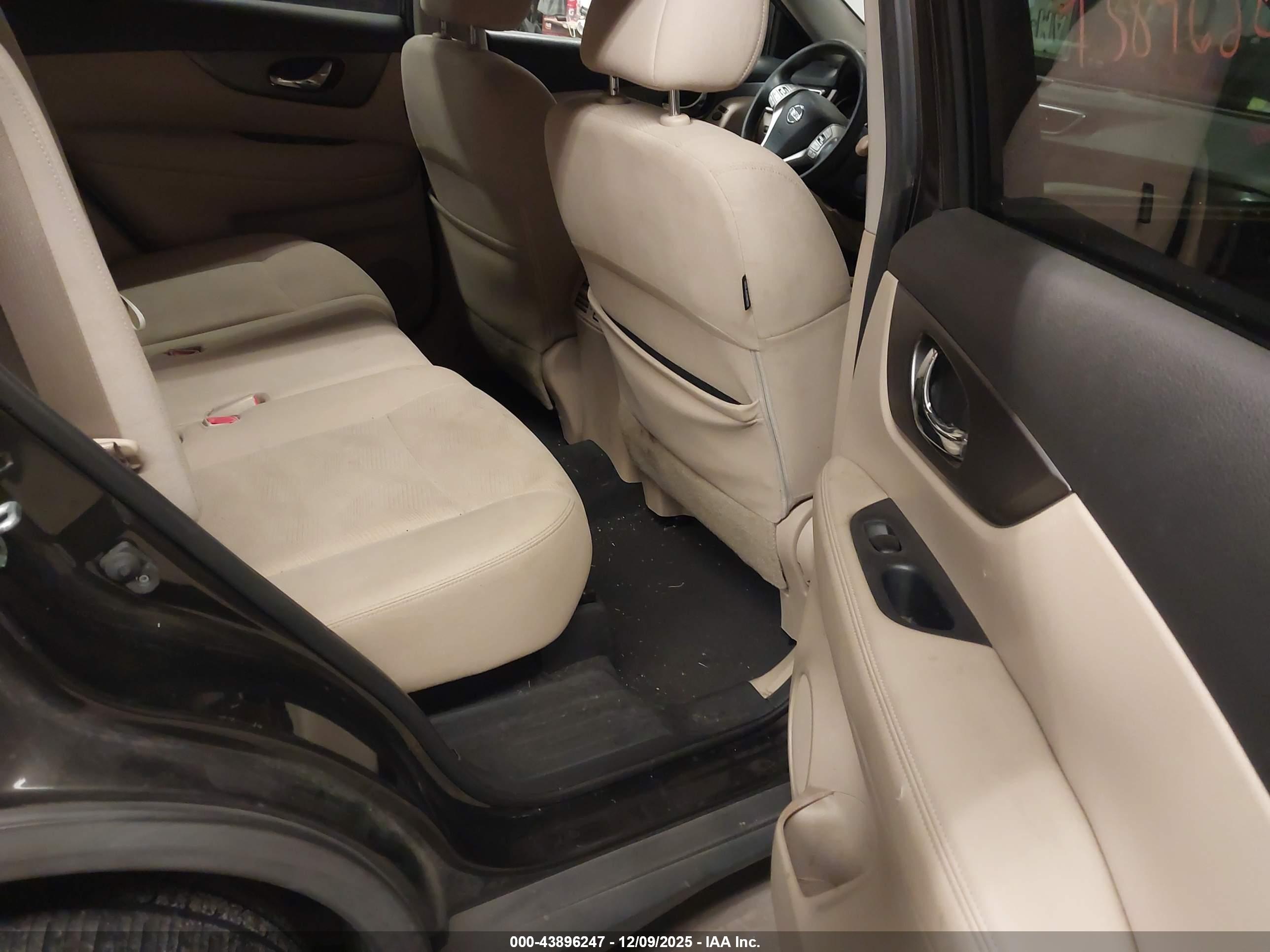 NISSAN ROGUE image 8