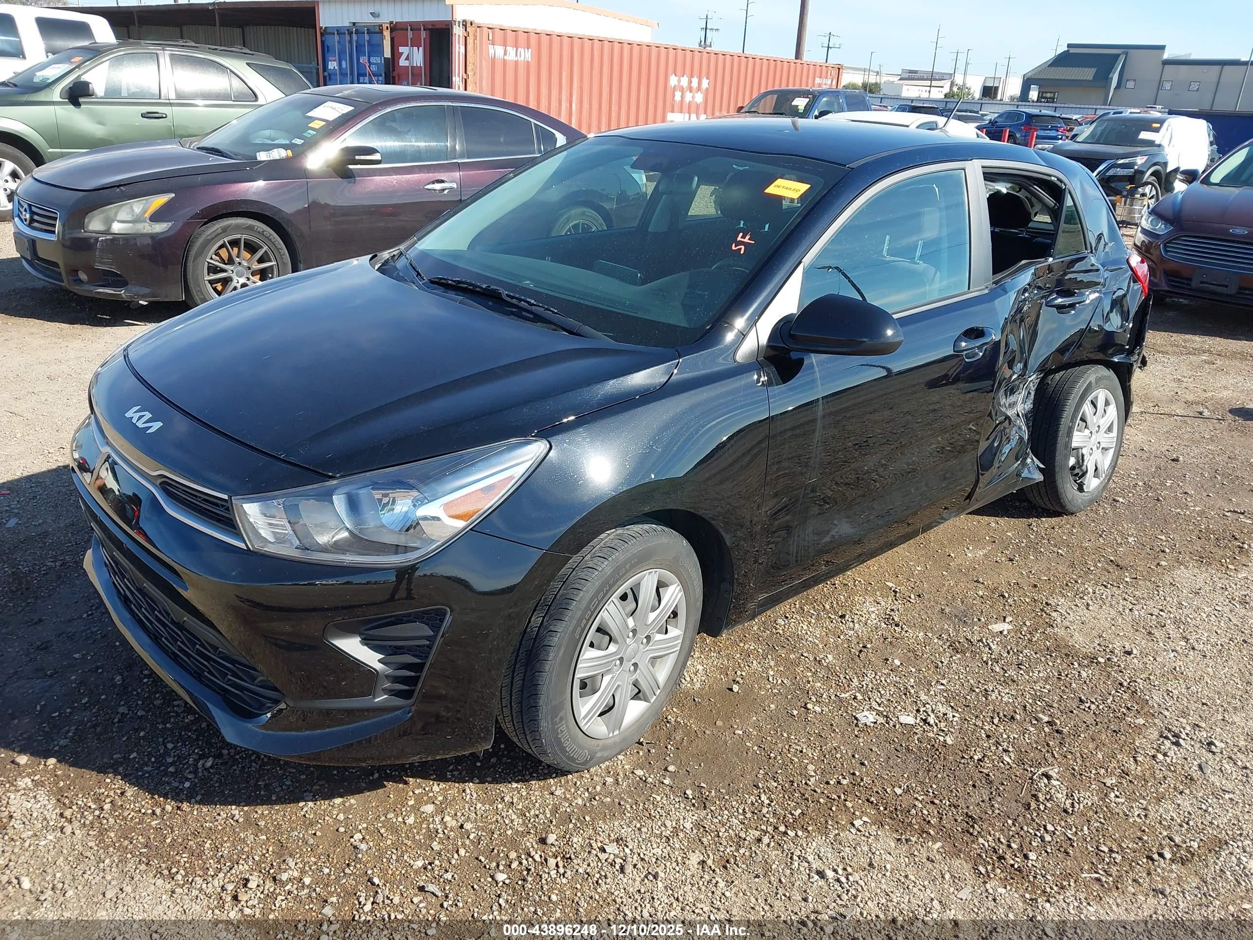 KIA RIO image 2