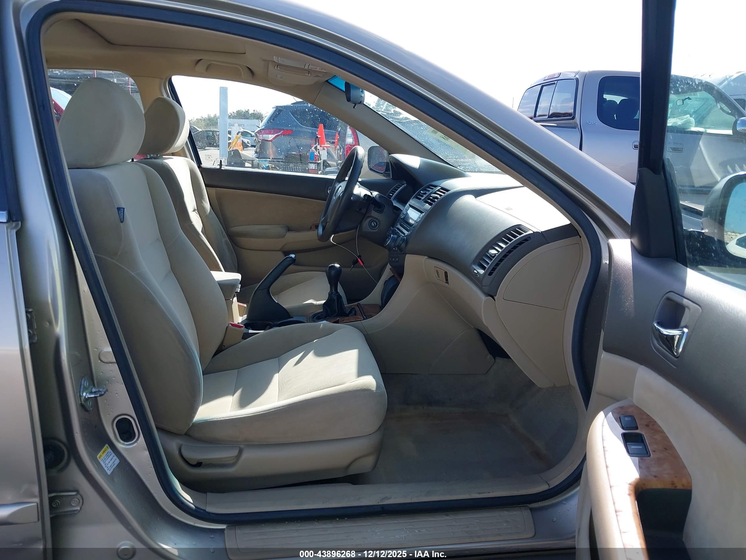 HONDA ACCORD image 5
