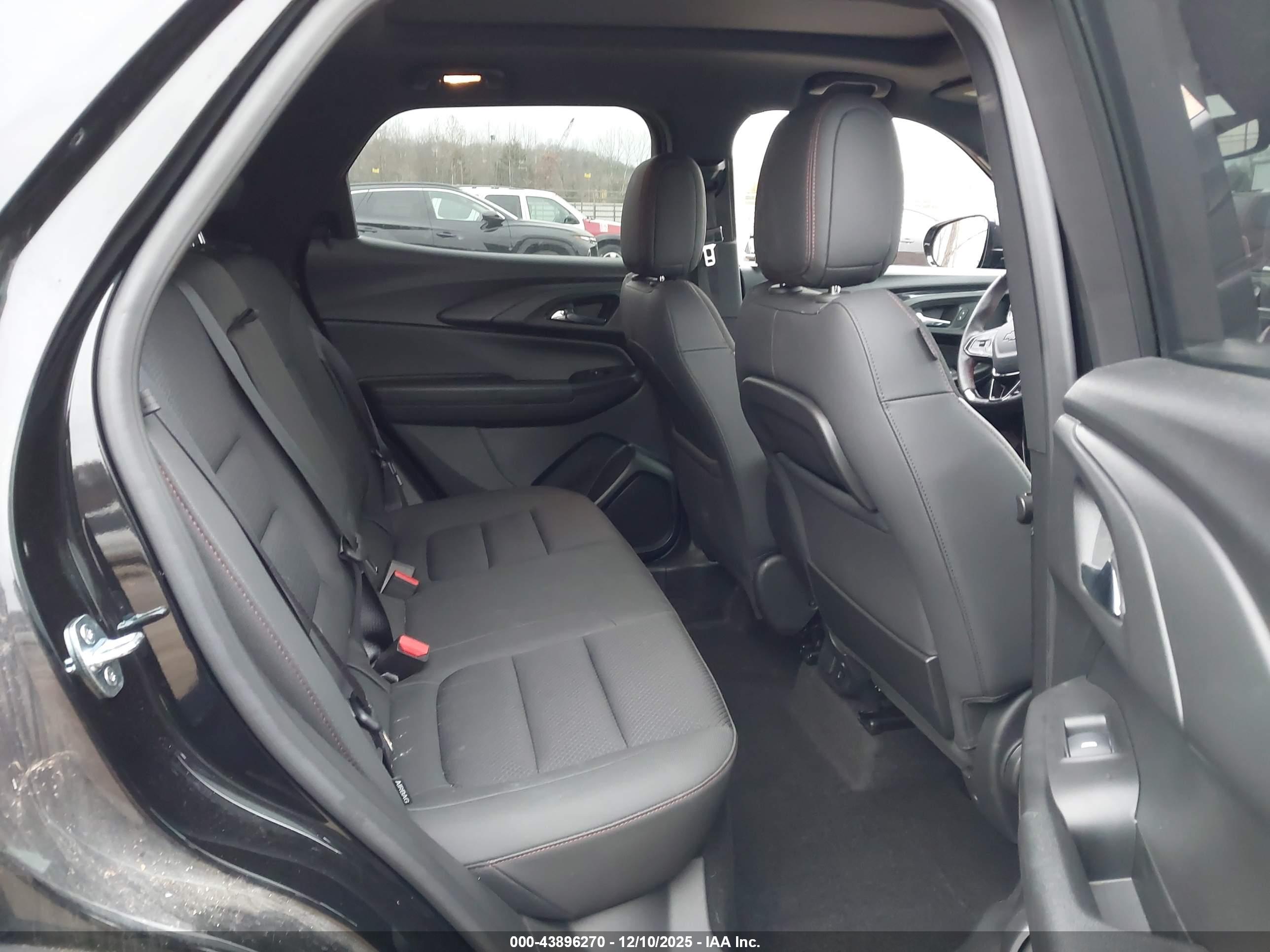 CHEVROLET TRAILBLAZER image 8