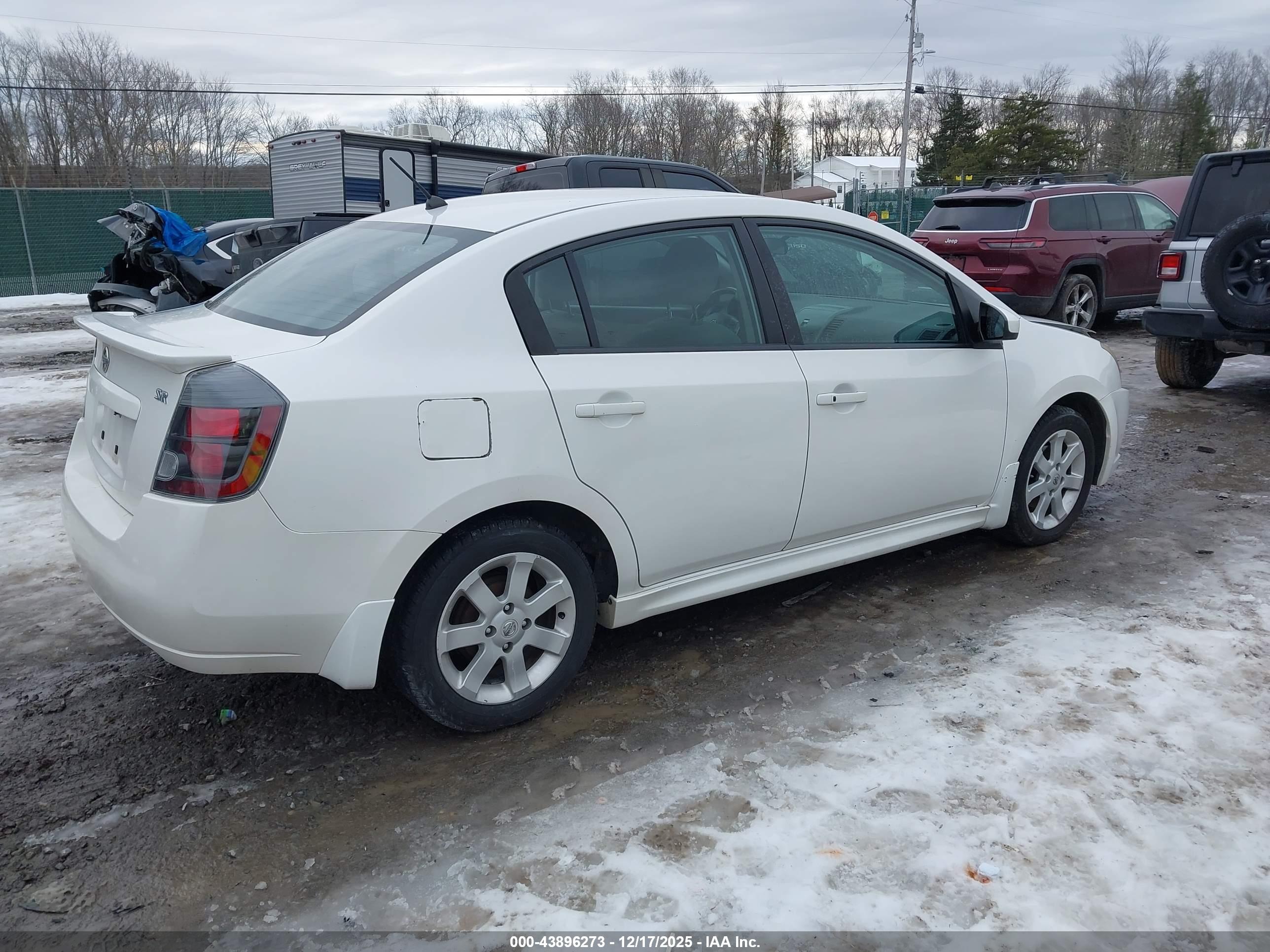 NISSAN SENTRA image 4