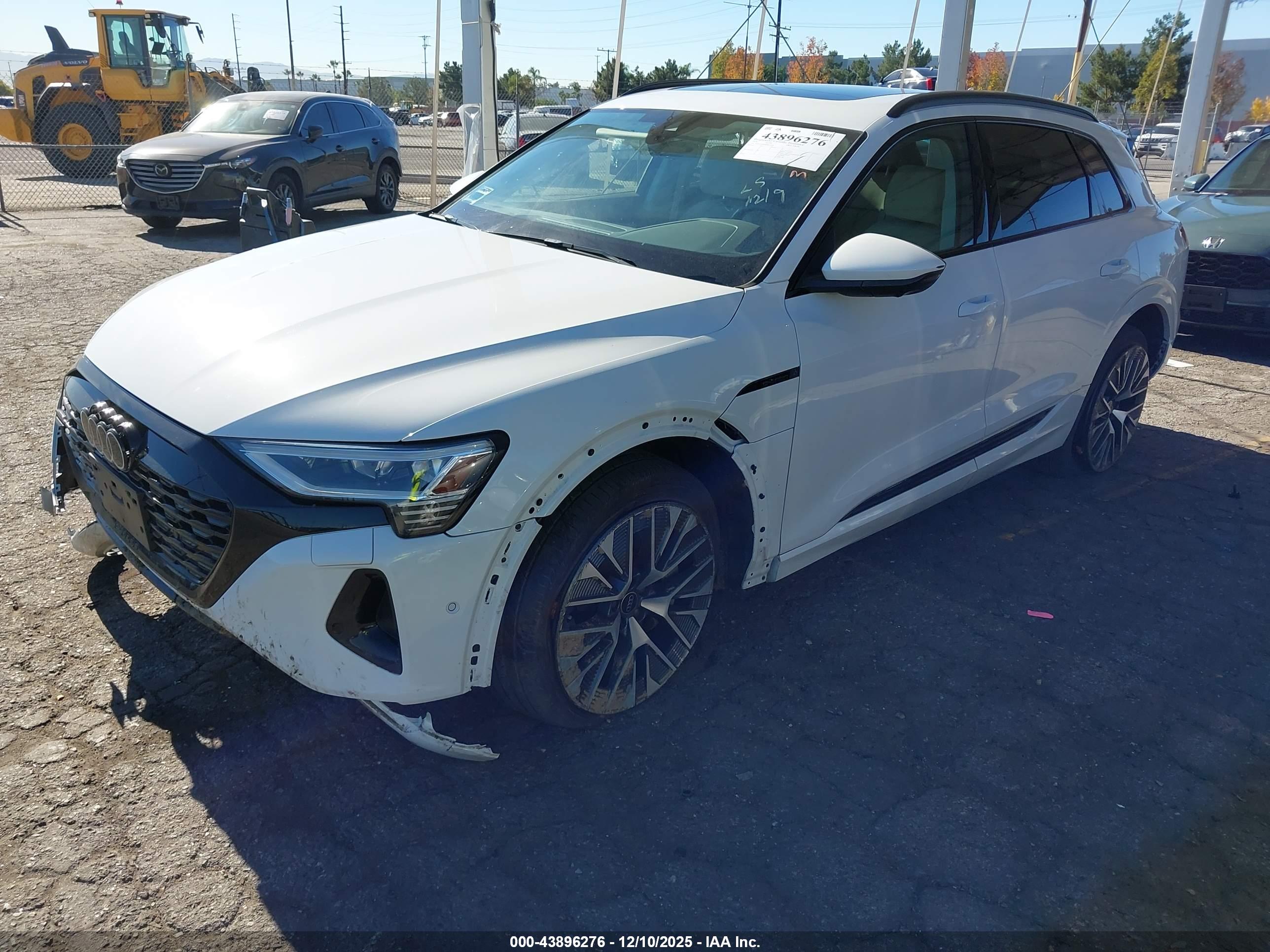 AUDI Q8 image 2
