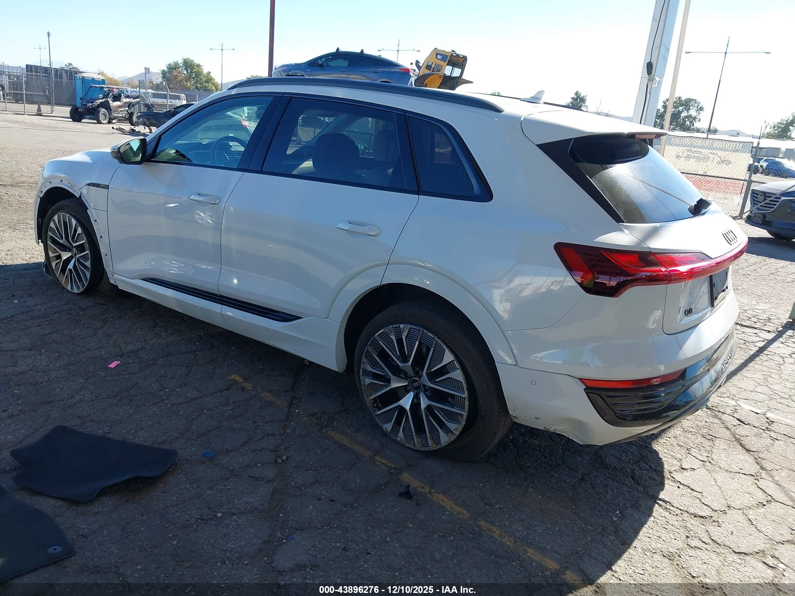 AUDI Q8 image 3