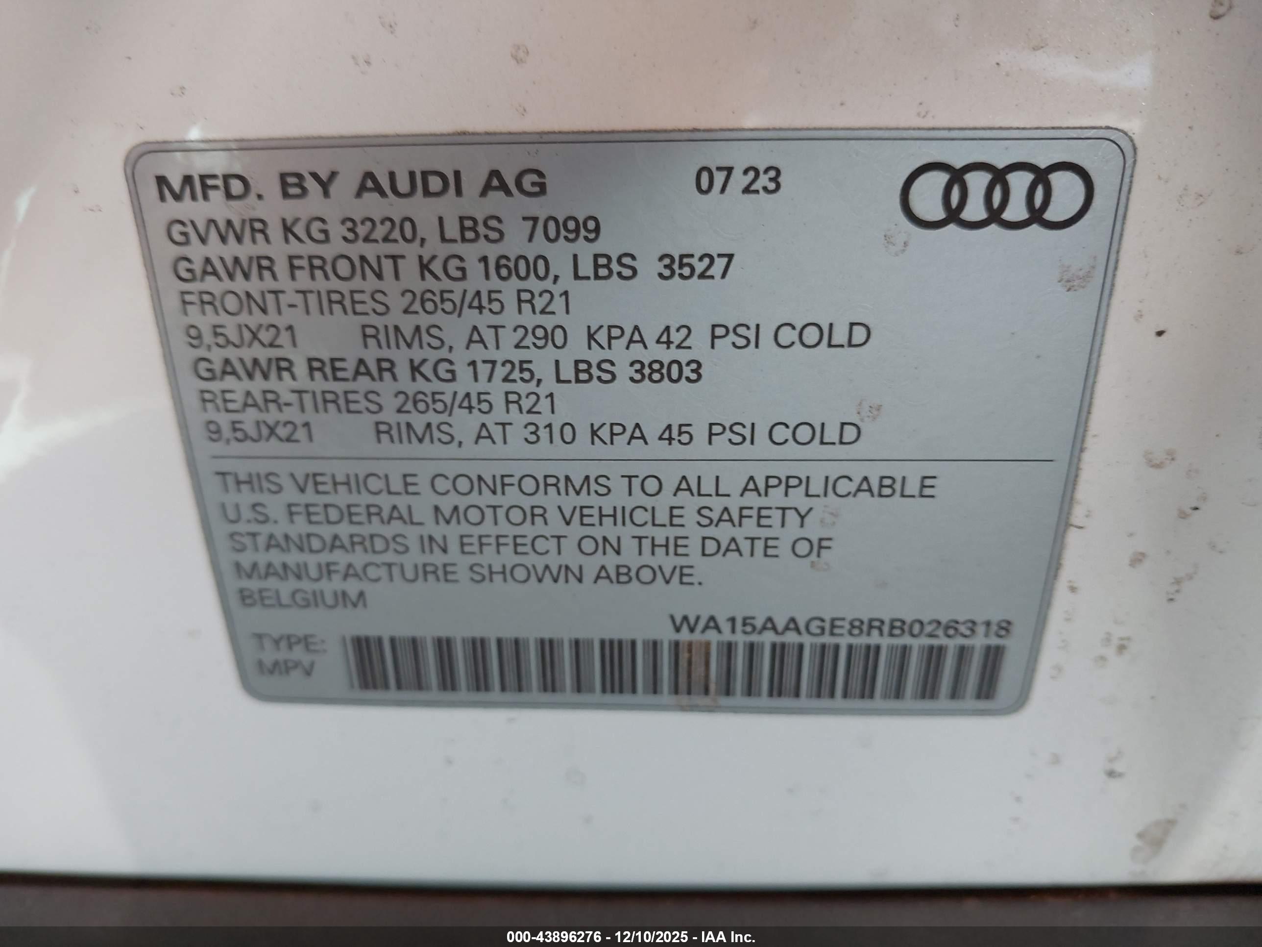 AUDI Q8 image 9