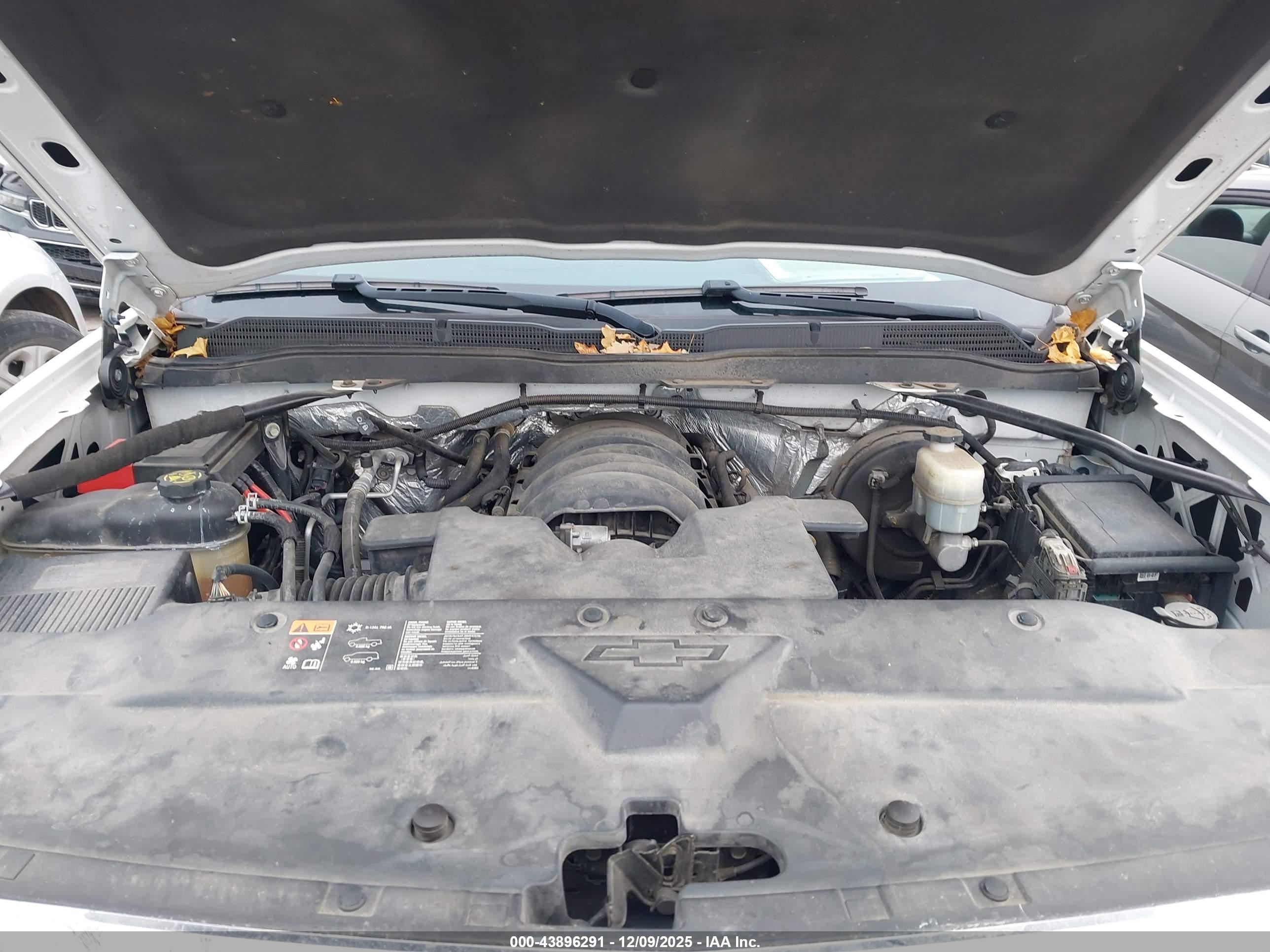 CHEVROLET SILVERADO image 10