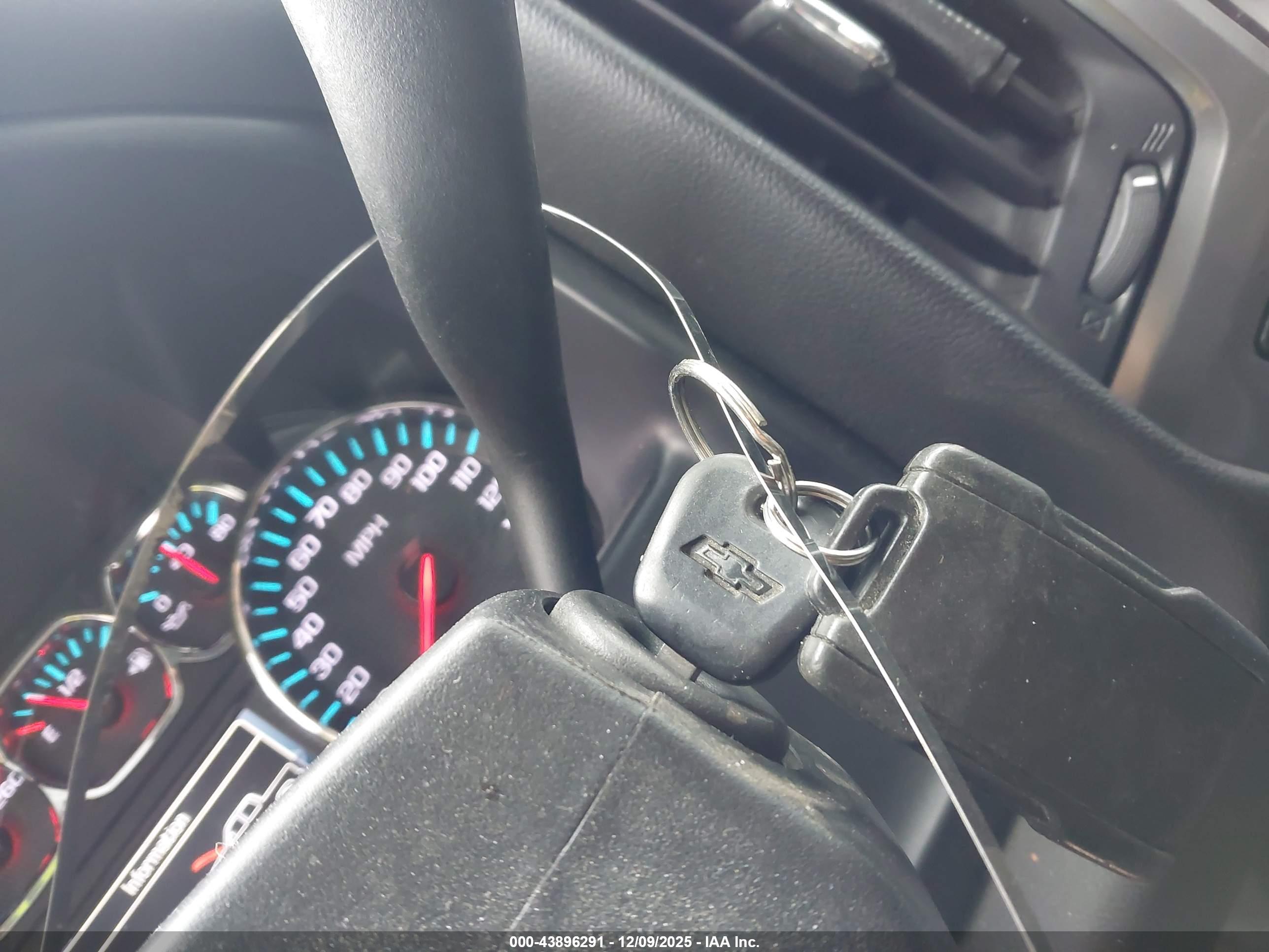 CHEVROLET SILVERADO image 11