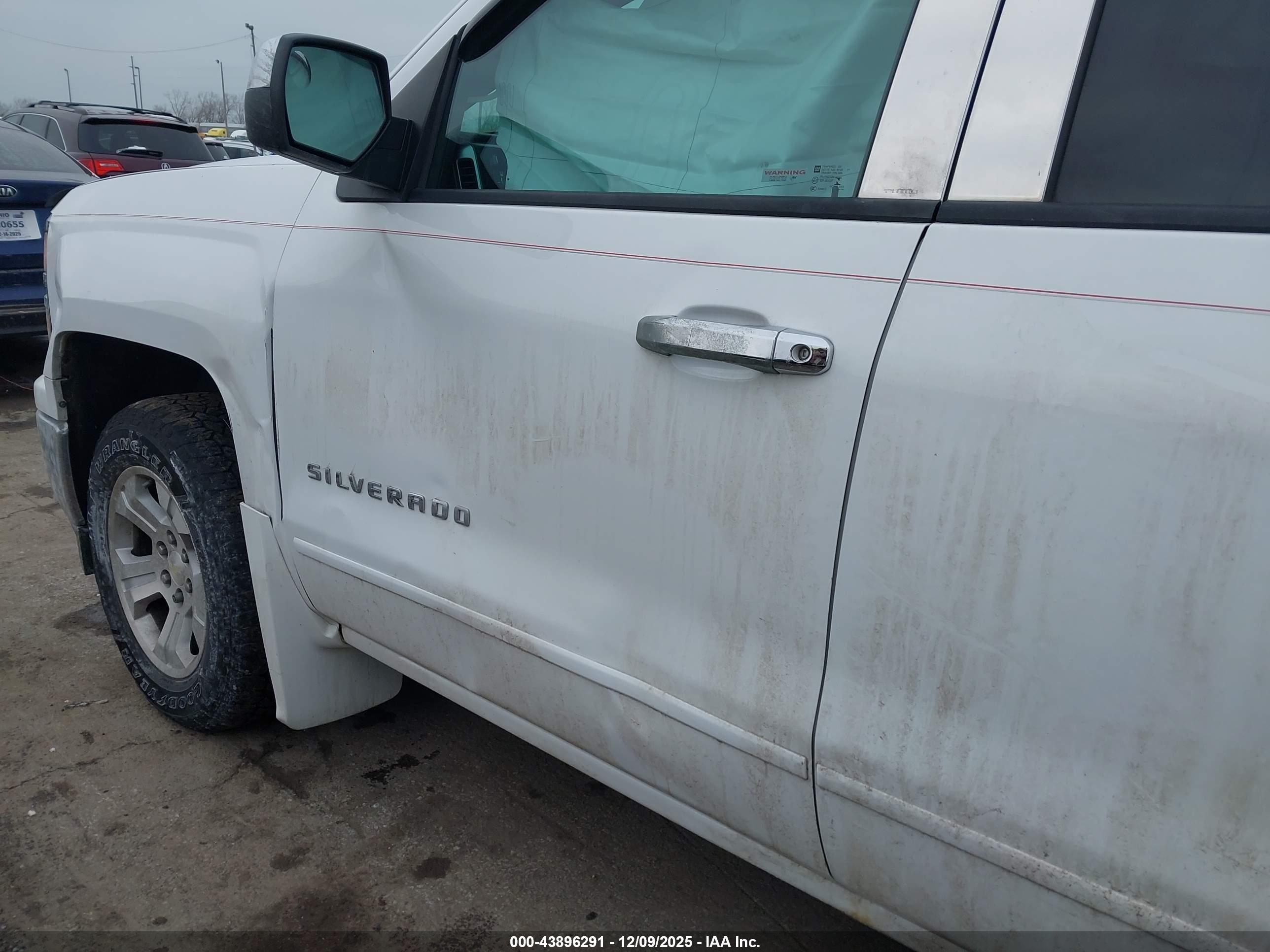 CHEVROLET SILVERADO image 6