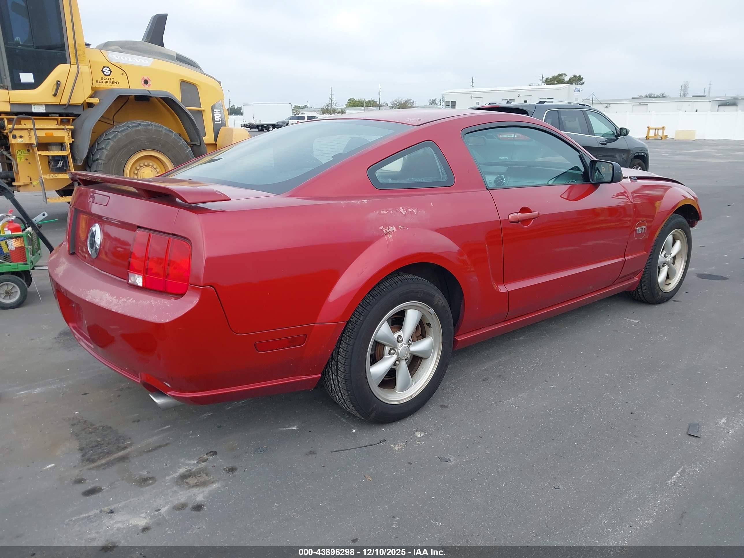 FORD MUSTANG image 4