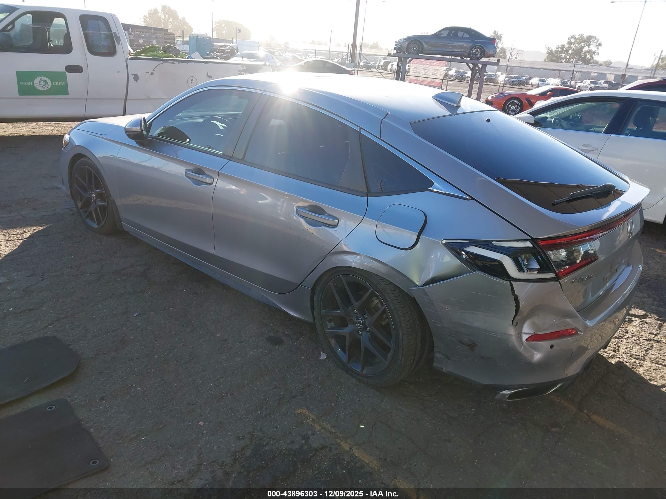 HONDA CIVIC image 3