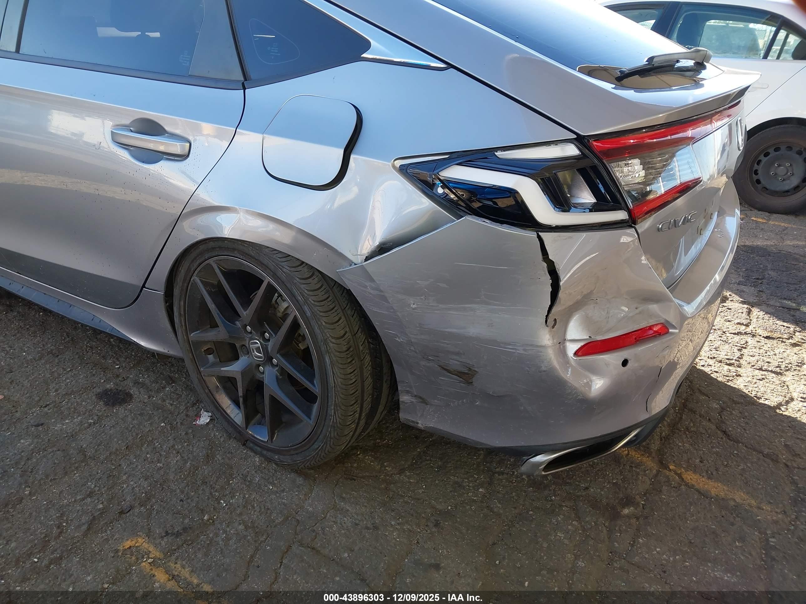 HONDA CIVIC image 6