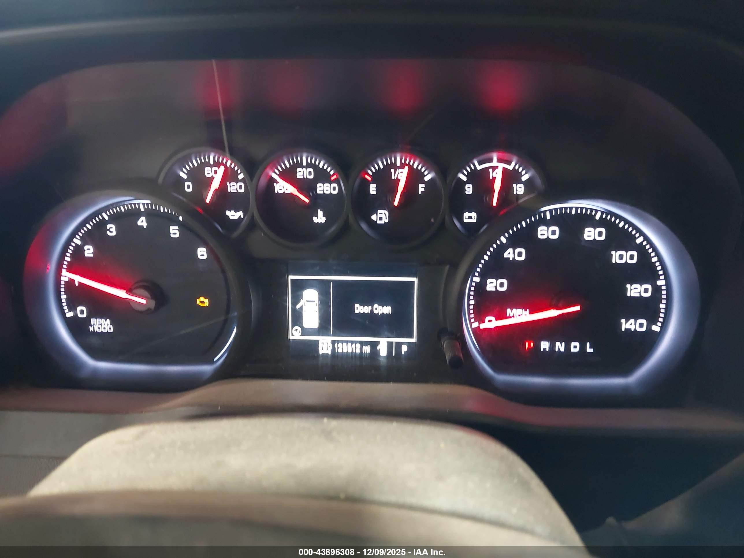 CHEVROLET SILVERADO image 7