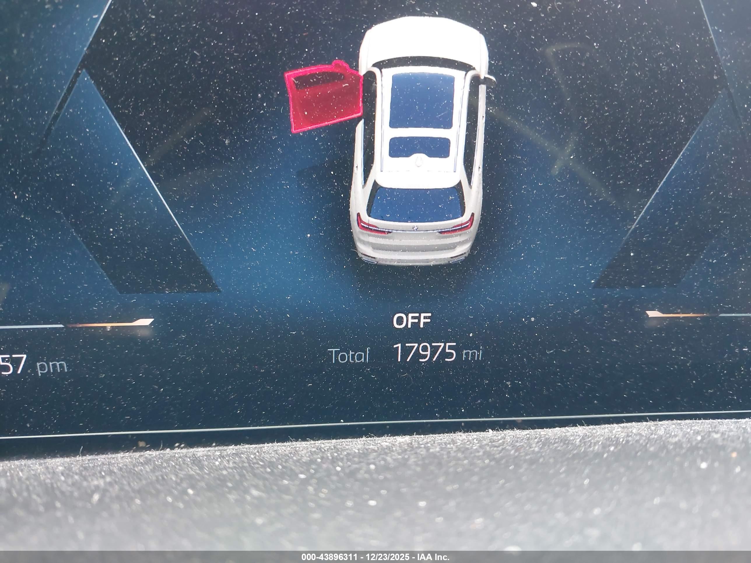 BMW X7 image 7