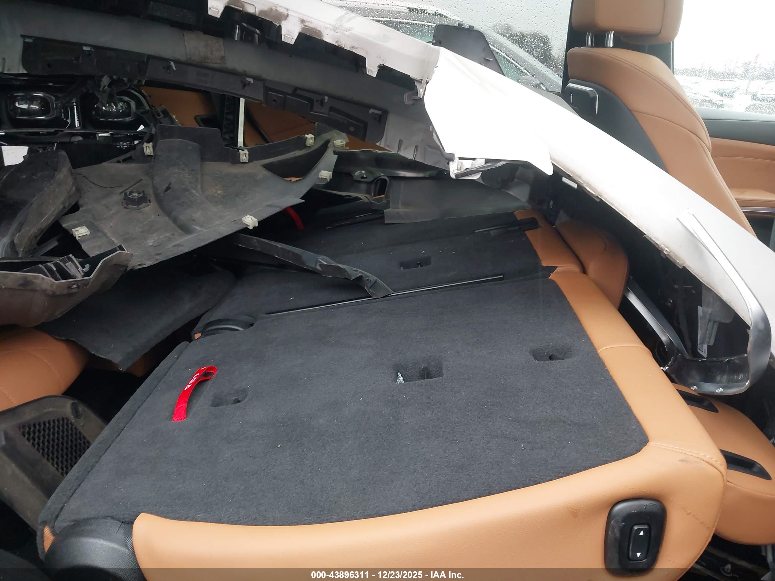 BMW X7 image 8