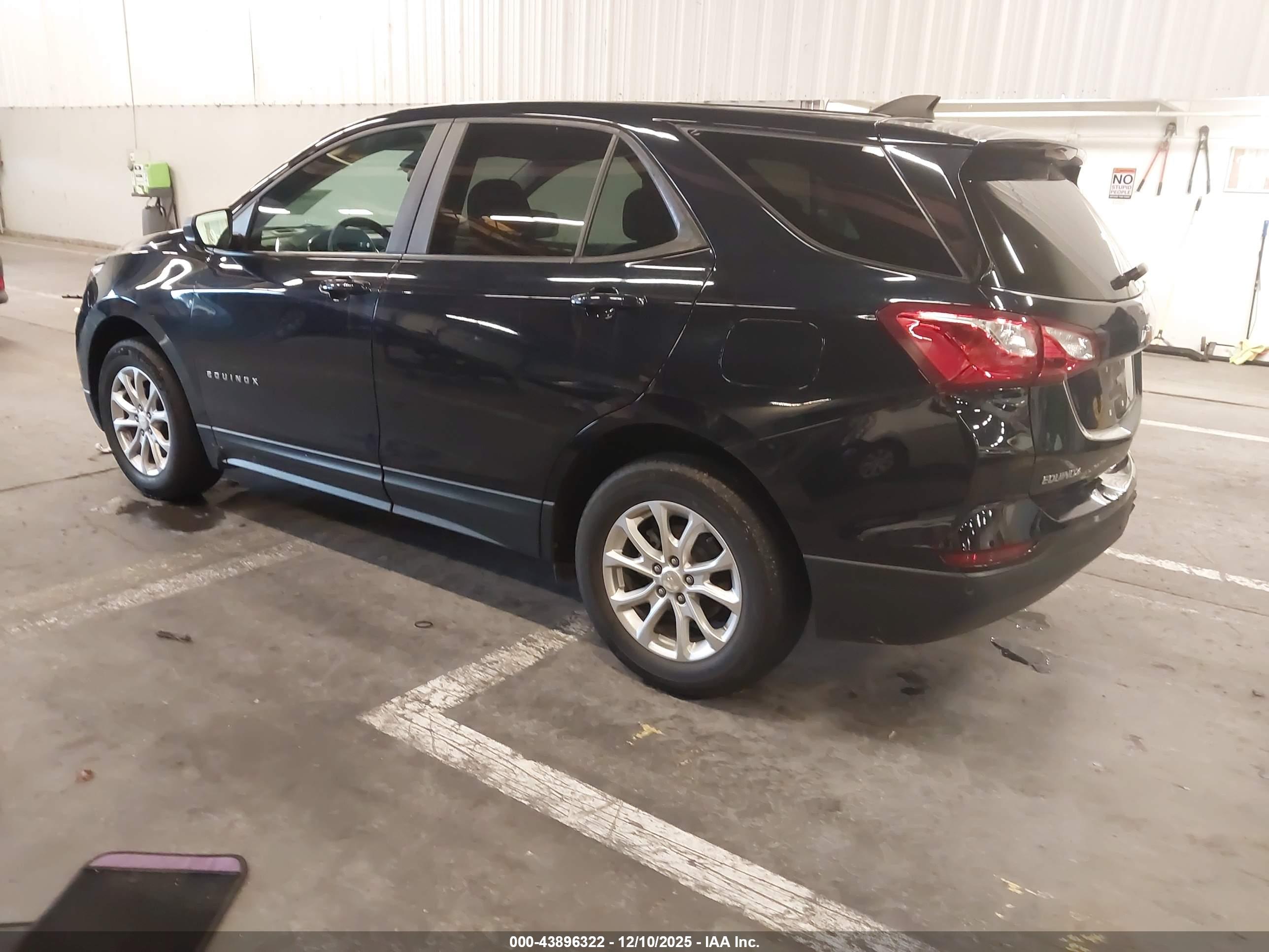 CHEVROLET EQUINOX image 3
