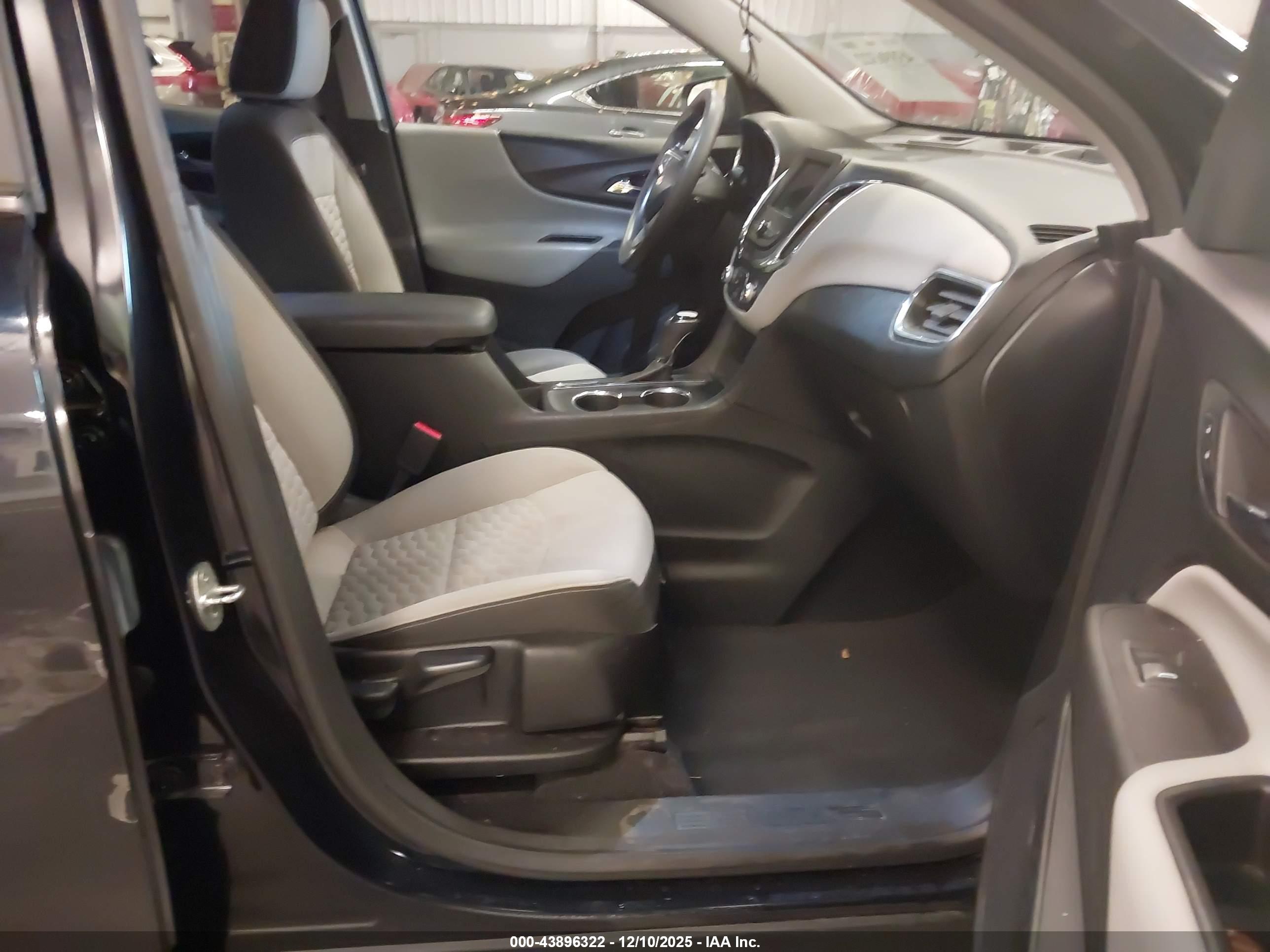 CHEVROLET EQUINOX image 5