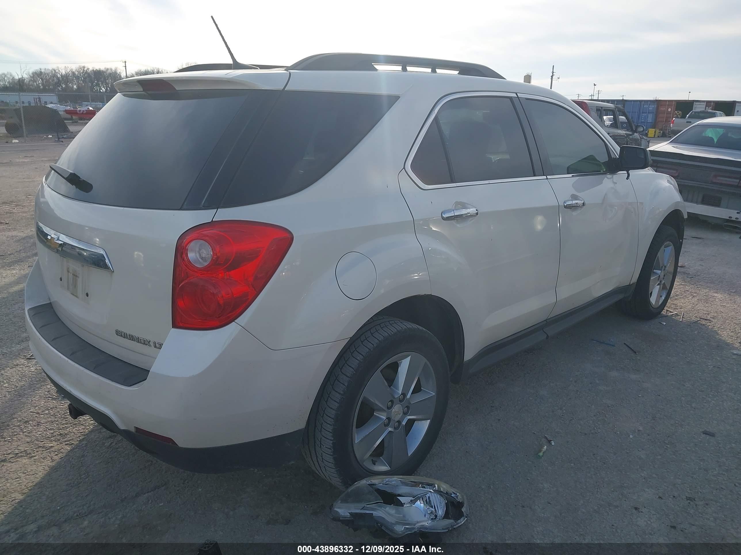 CHEVROLET EQUINOX image 4