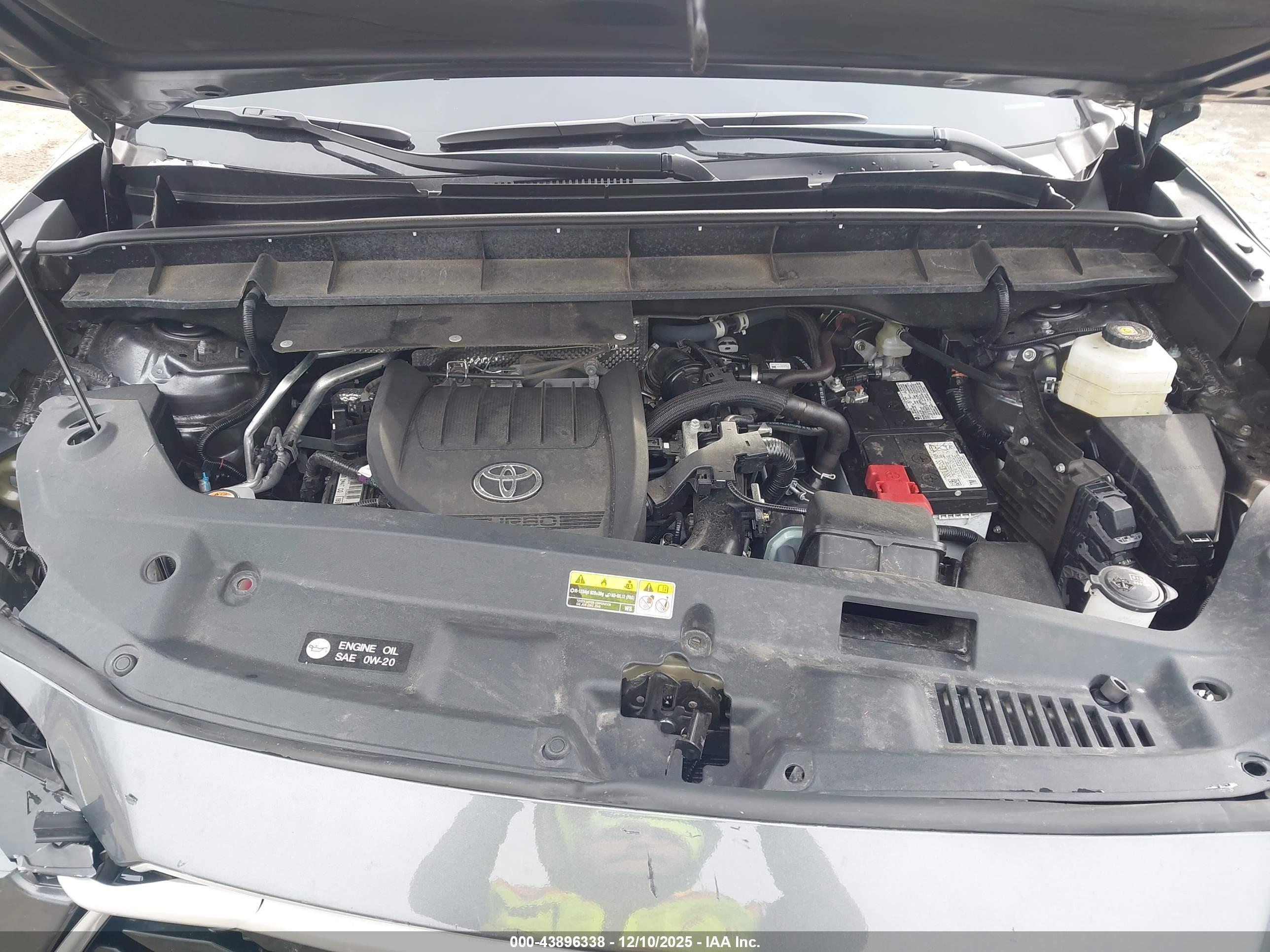 TOYOTA HIGHLANDER image 10